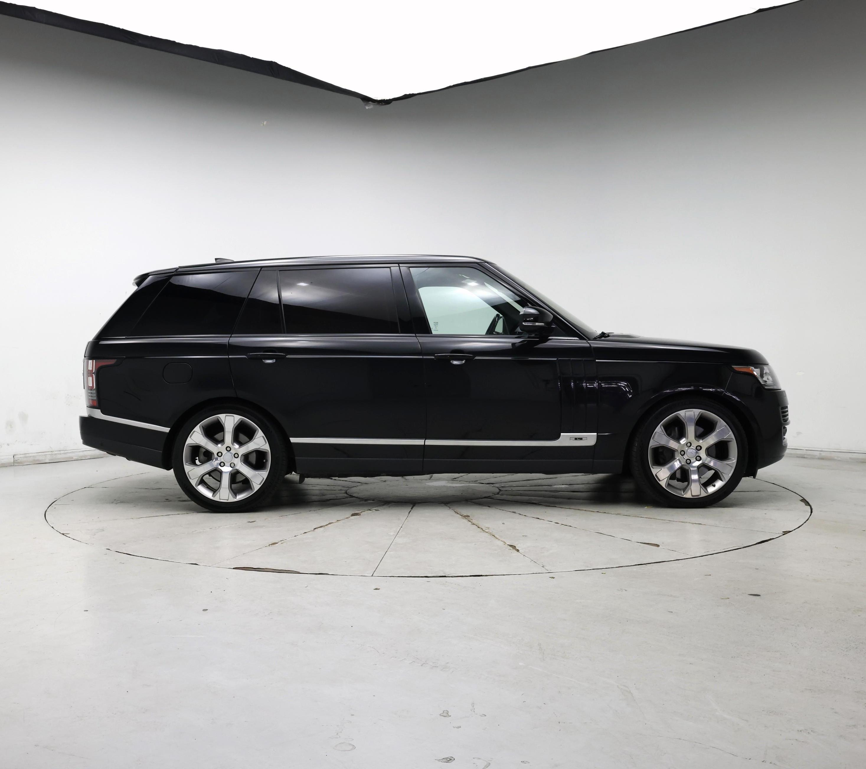 Thumbnail: 2017 Land Rover Range Rover - 7