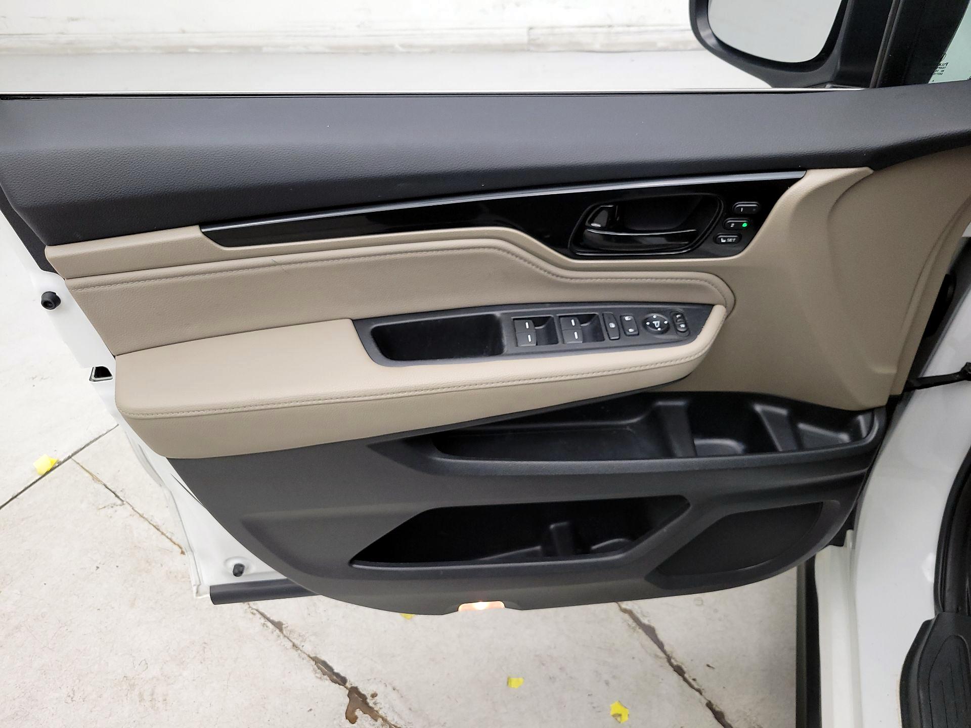 Thumbnail: 2023 Honda Odyssey - 12