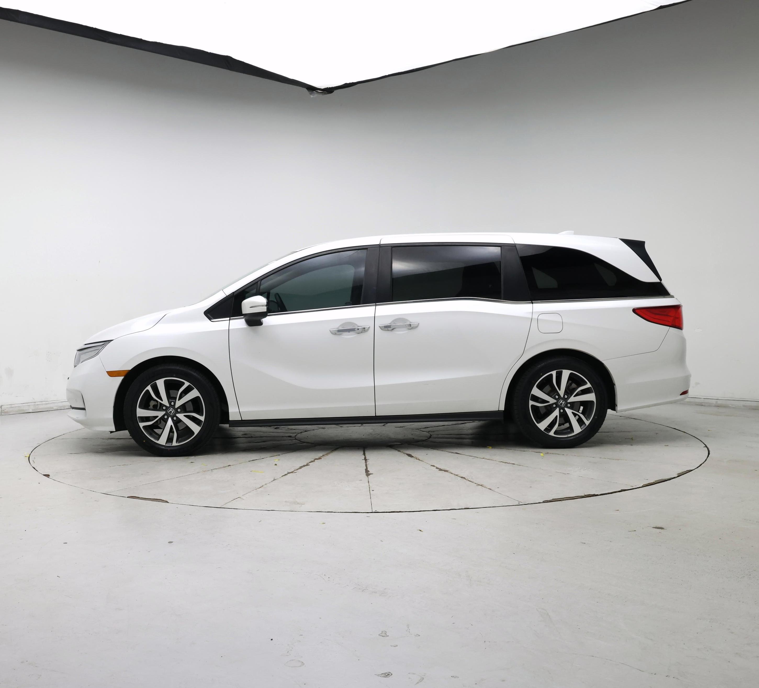 Thumbnail: 2023 Honda Odyssey - 3