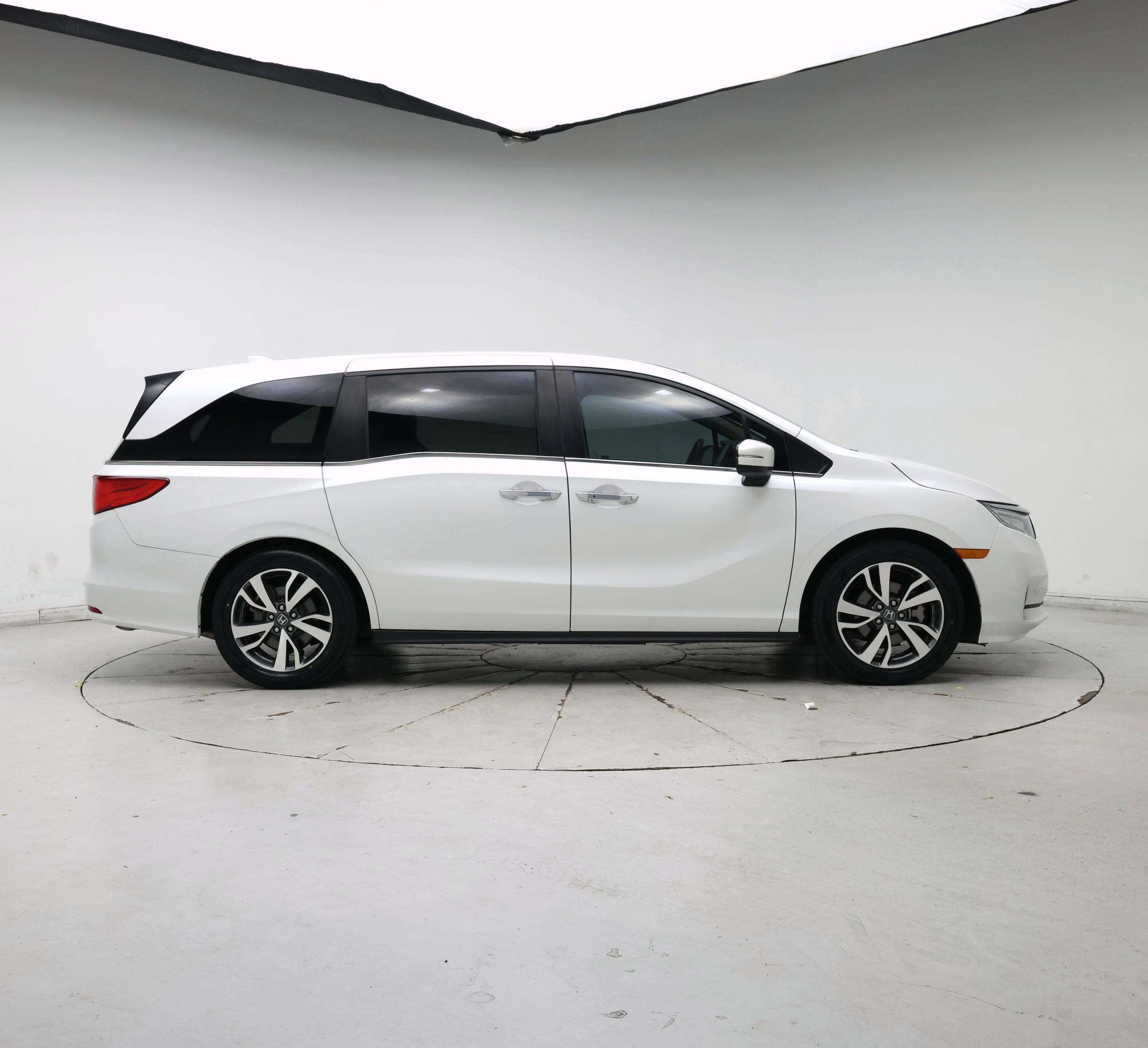 Thumbnail: 2023 Honda Odyssey - 7