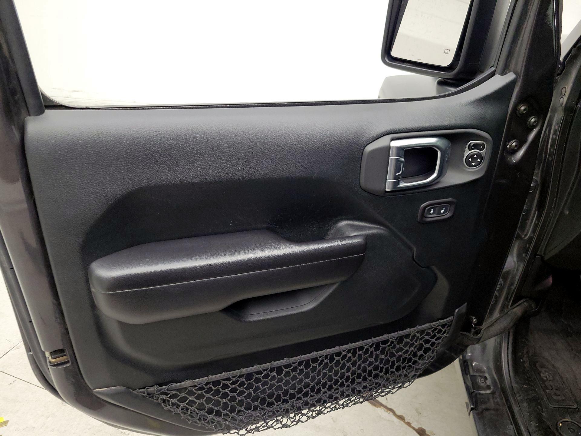 Thumbnail: 2020 Jeep Wrangler - 12