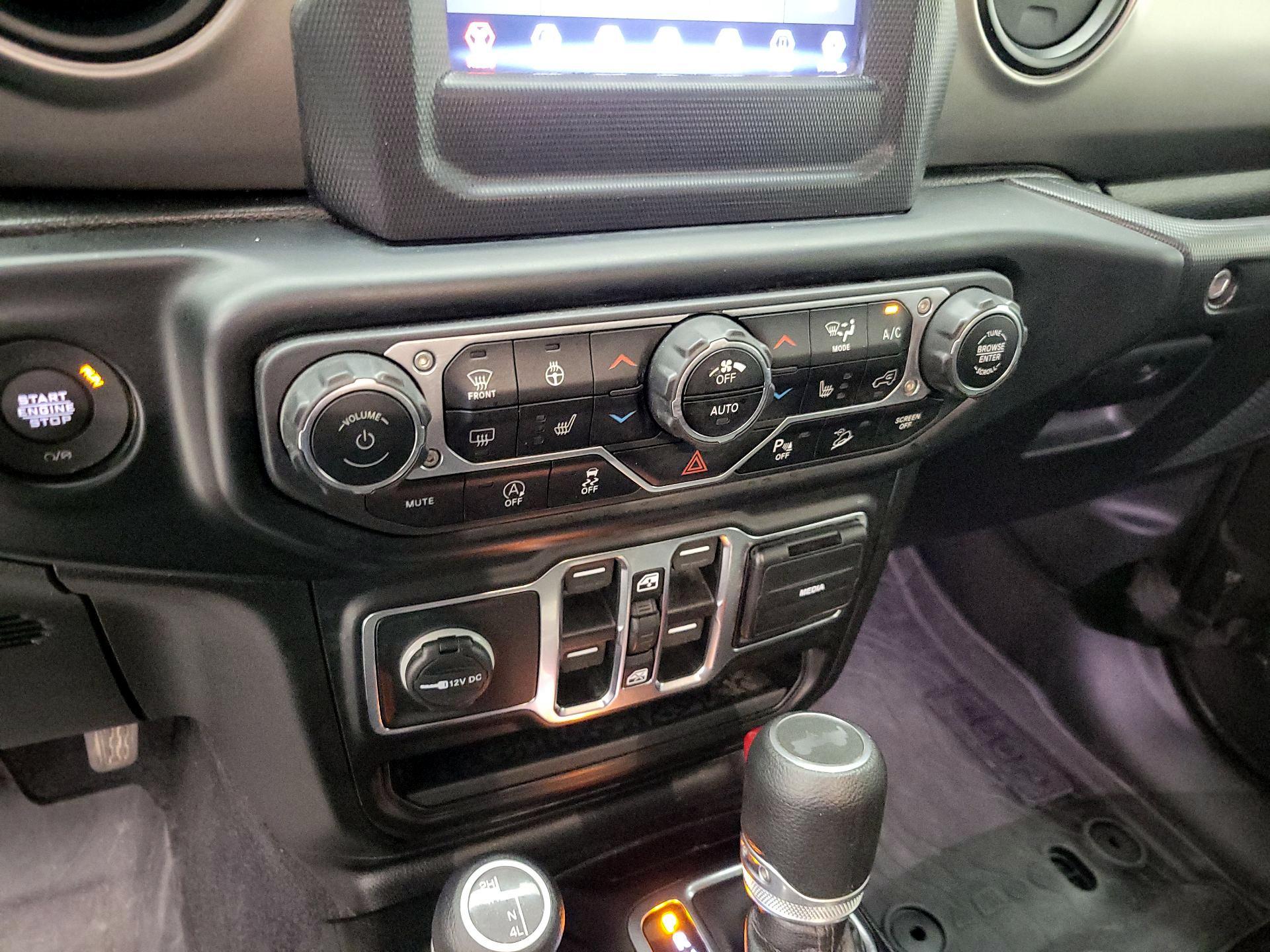 Thumbnail: 2020 Jeep Wrangler - 16