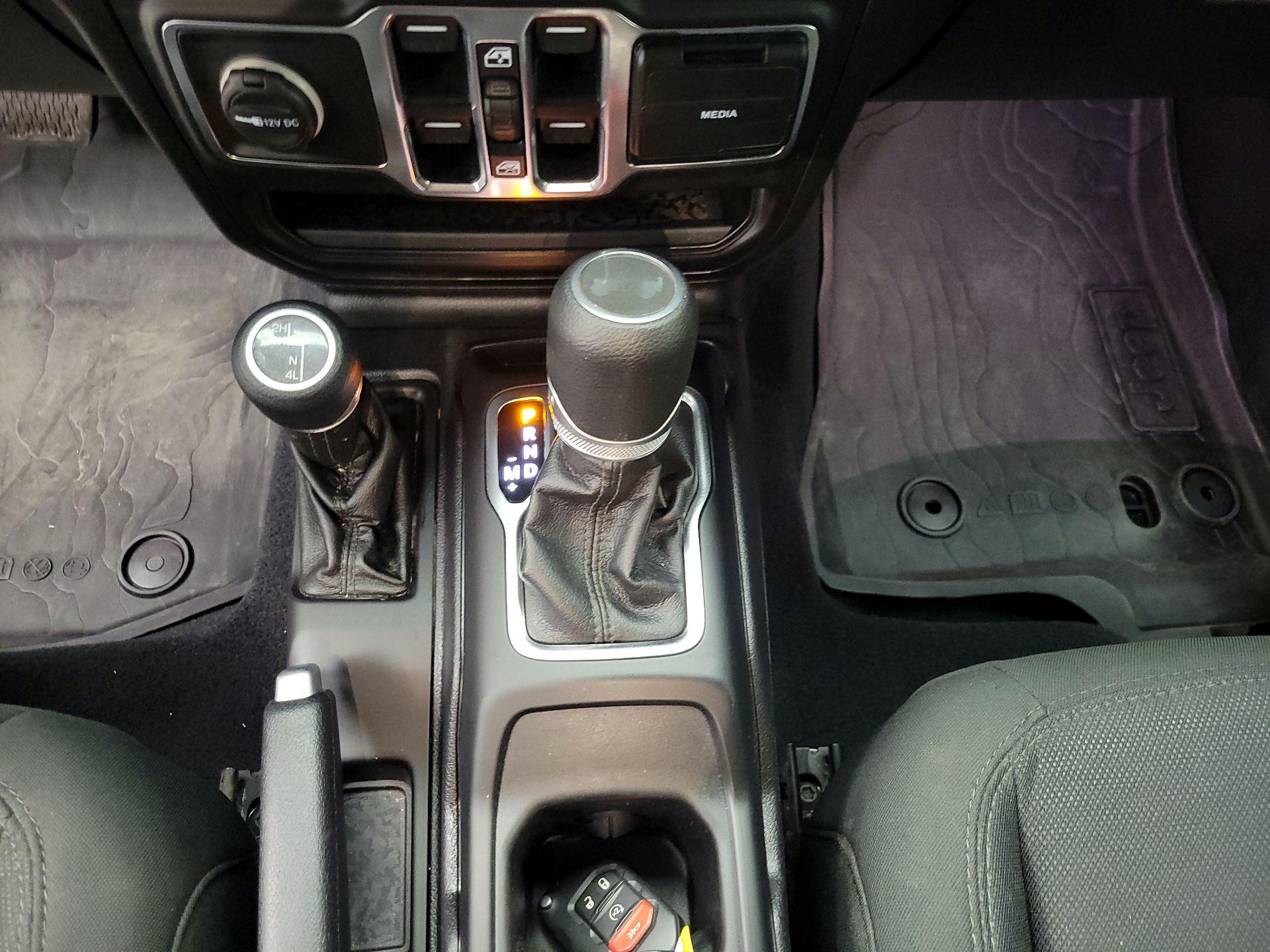 Thumbnail: 2020 Jeep Wrangler - 17