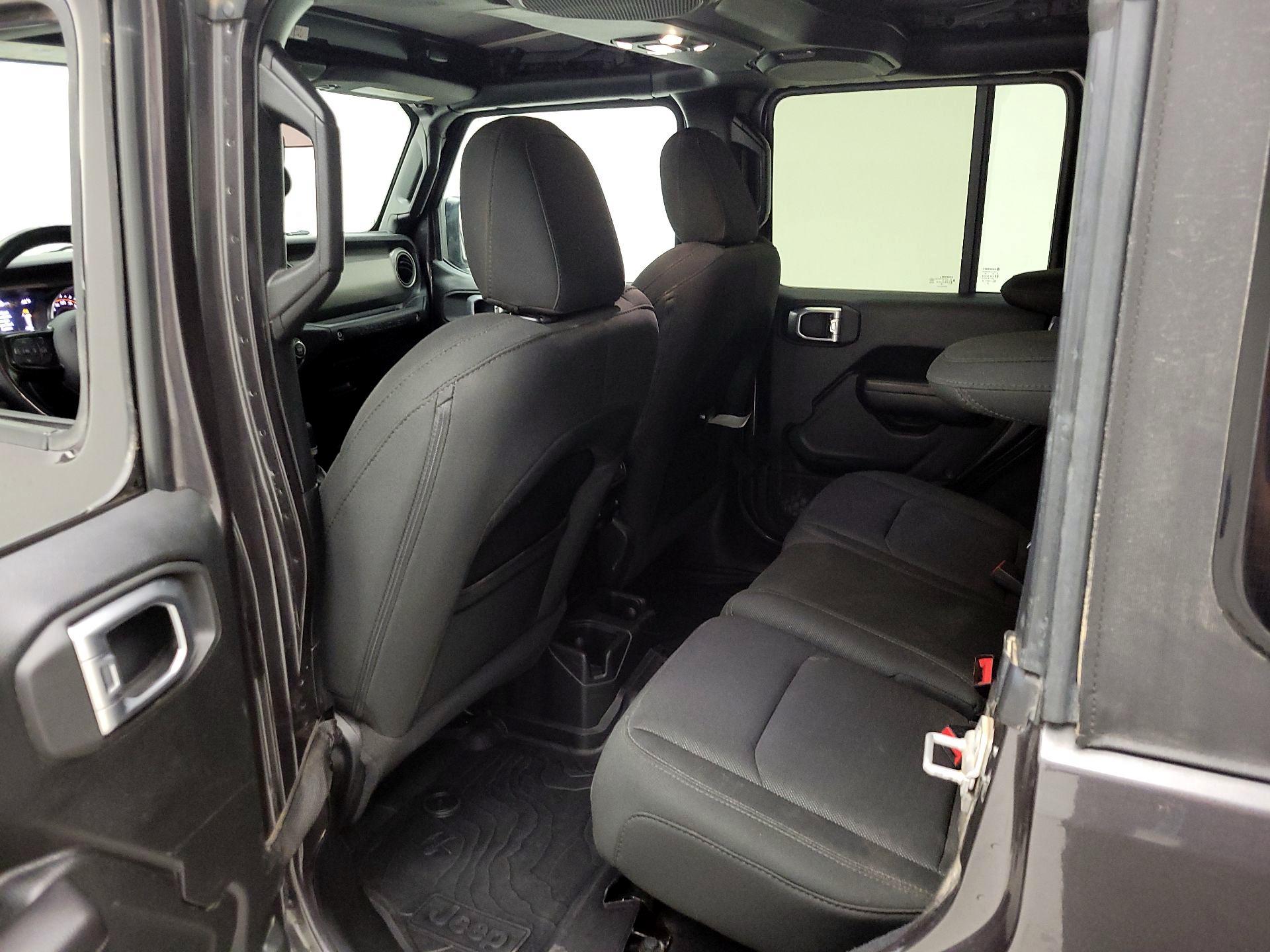 Thumbnail: 2020 Jeep Wrangler - 18