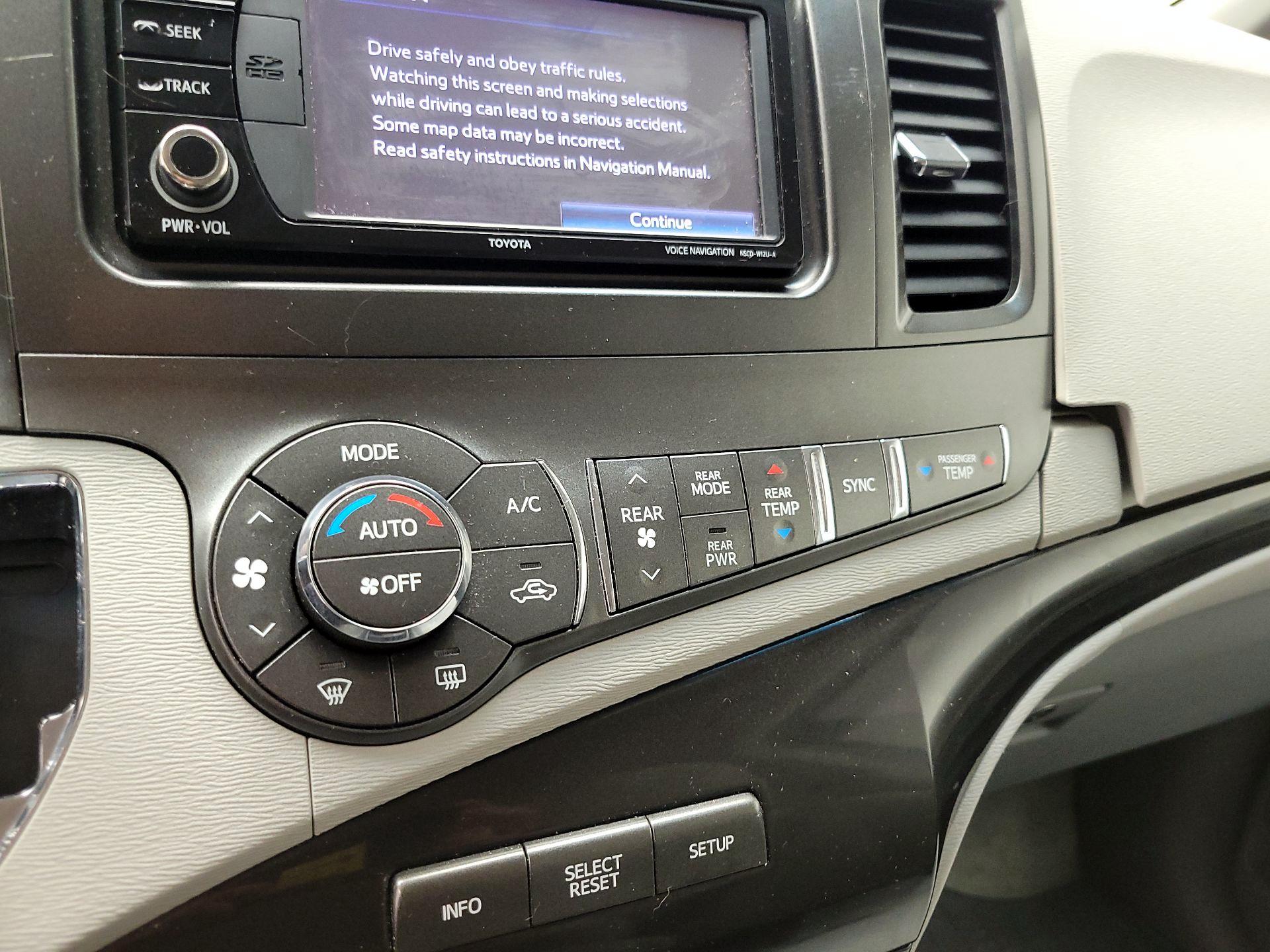Thumbnail: 2014 Toyota Sienna - 17