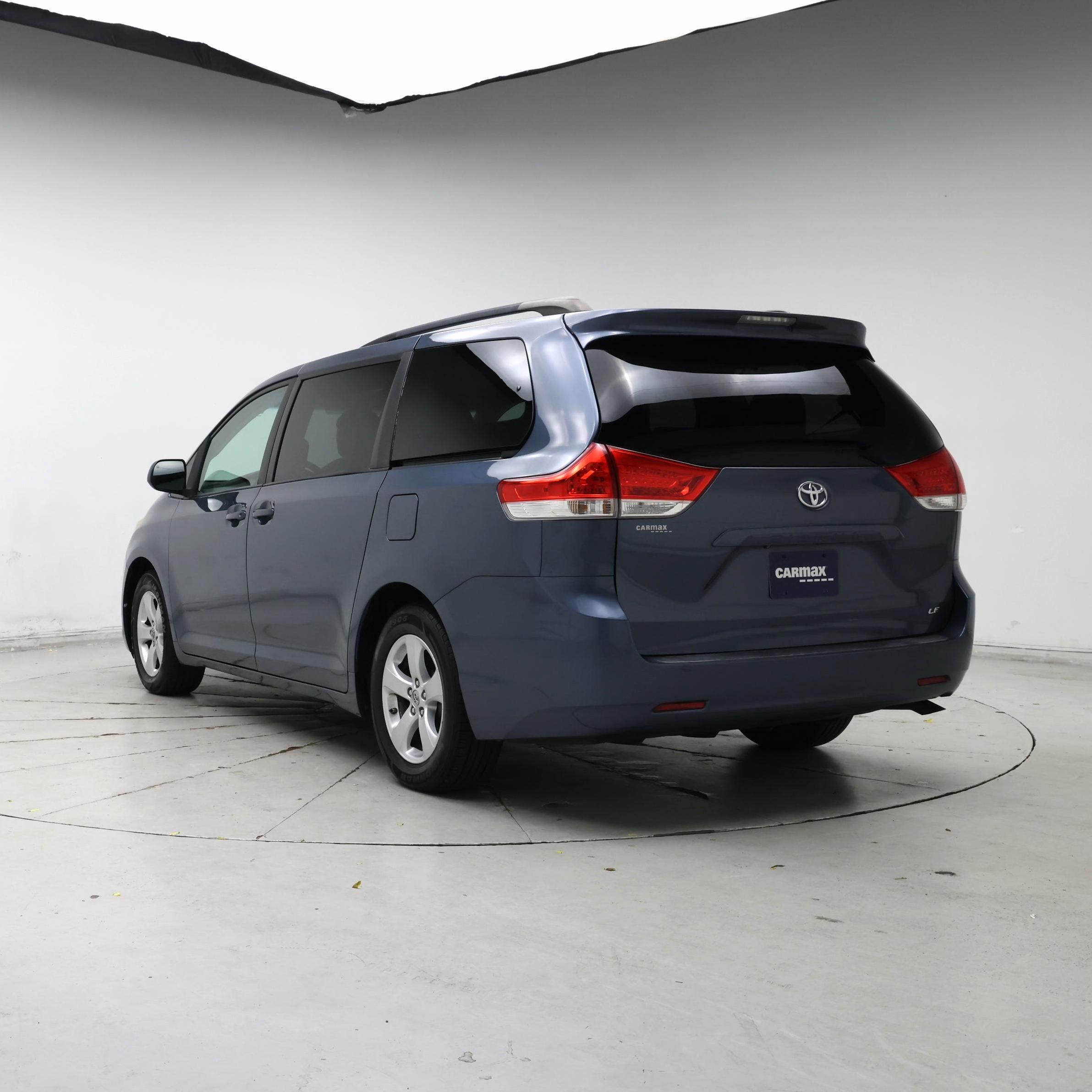 Thumbnail: 2014 Toyota Sienna - 2