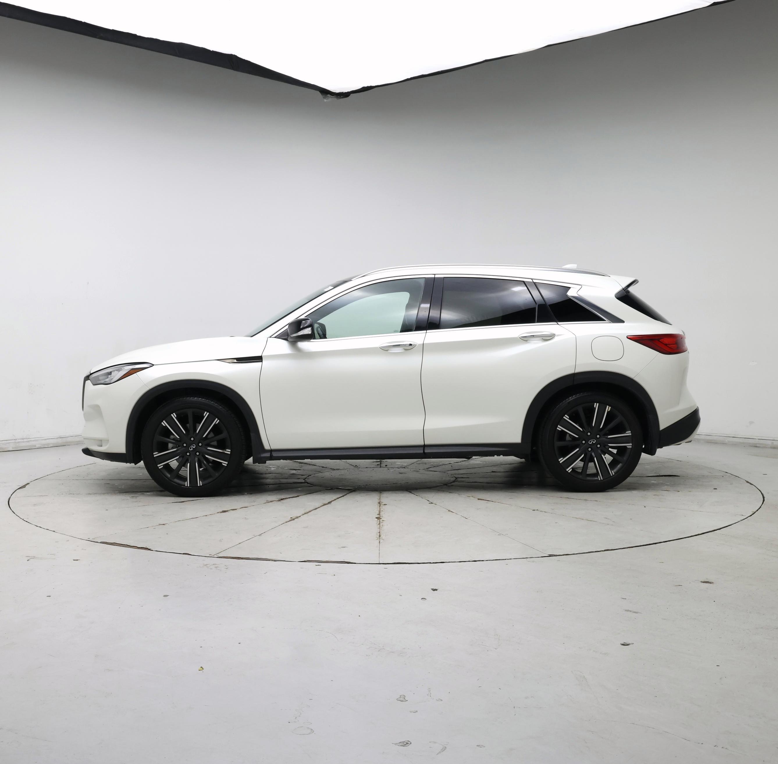 Thumbnail: 2021 INFINITI QX50 - 3