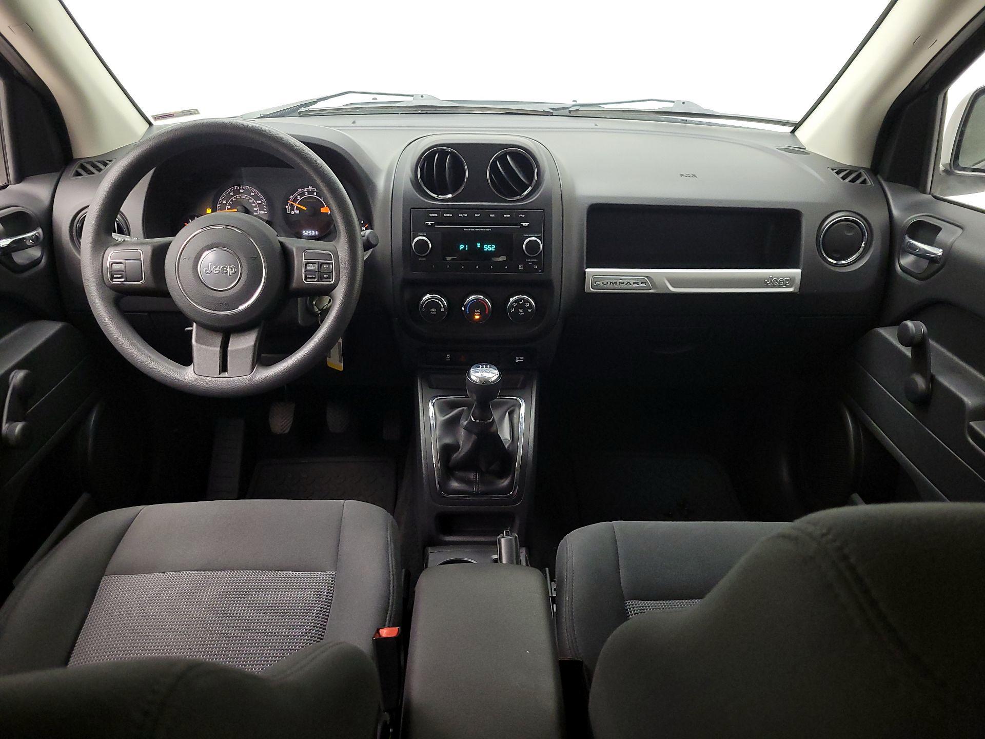 Thumbnail: 2015 Jeep Compass - 9