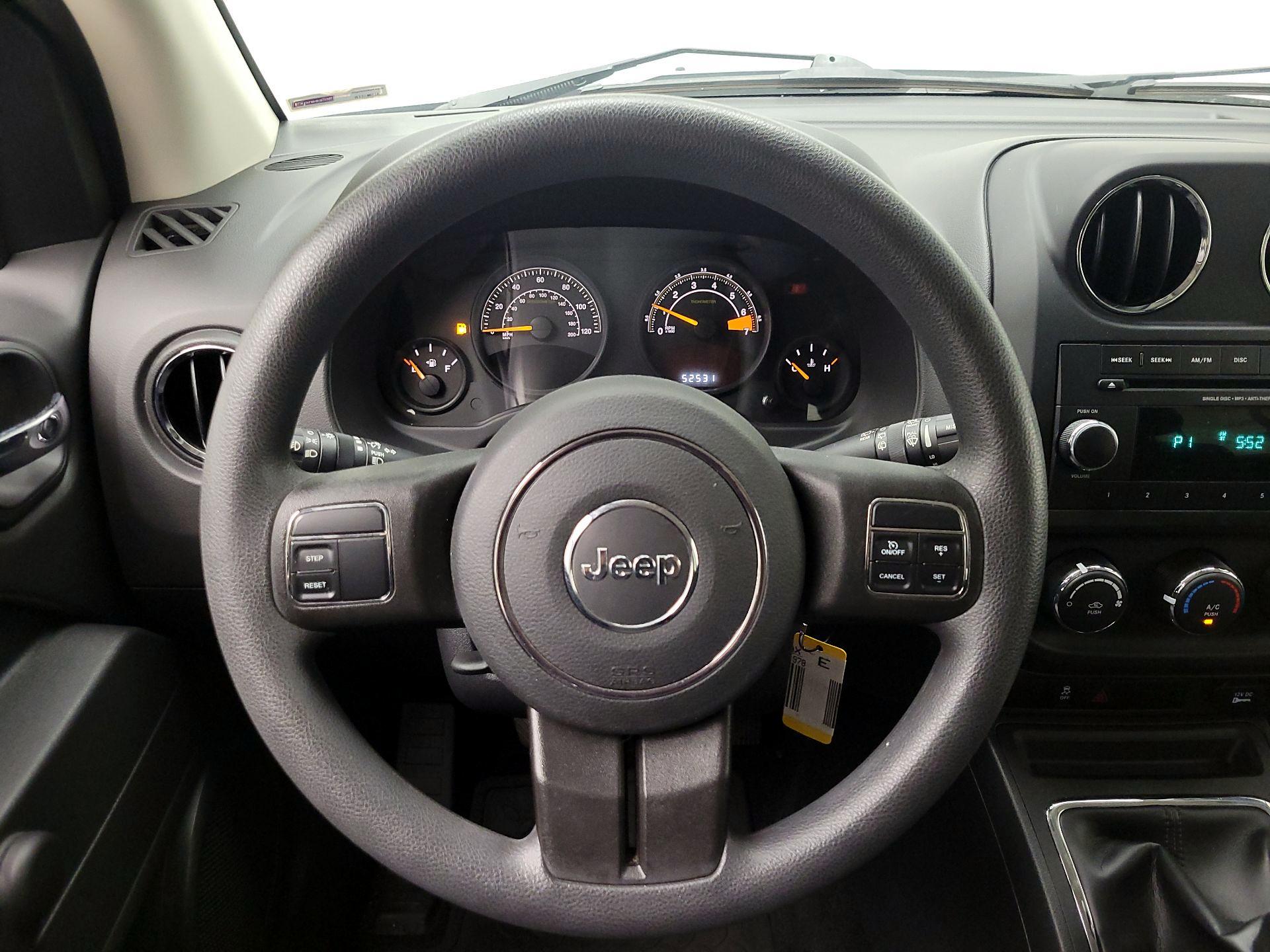 Thumbnail: 2015 Jeep Compass - 10