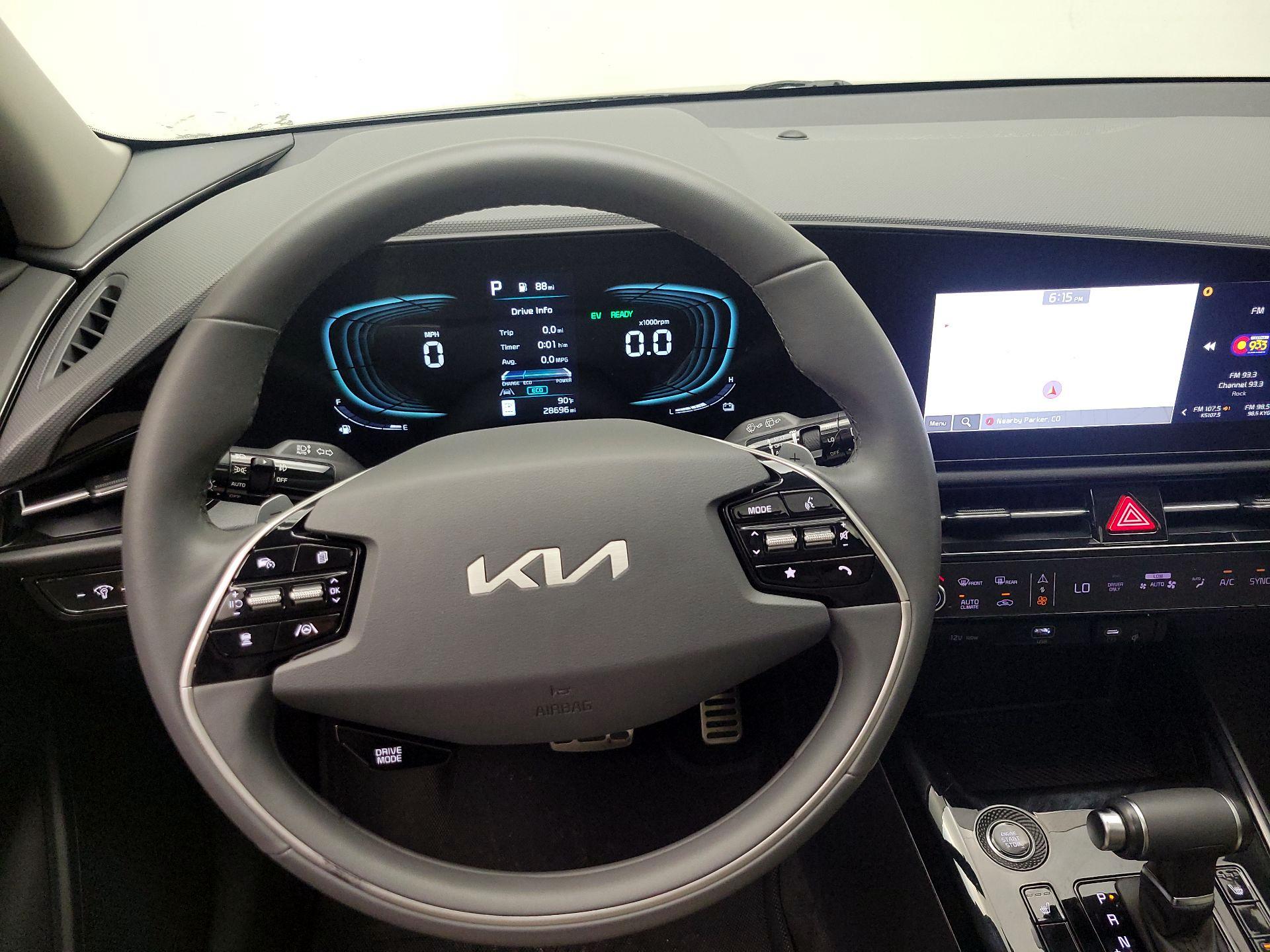 Thumbnail: 2023 Kia Niro - 10