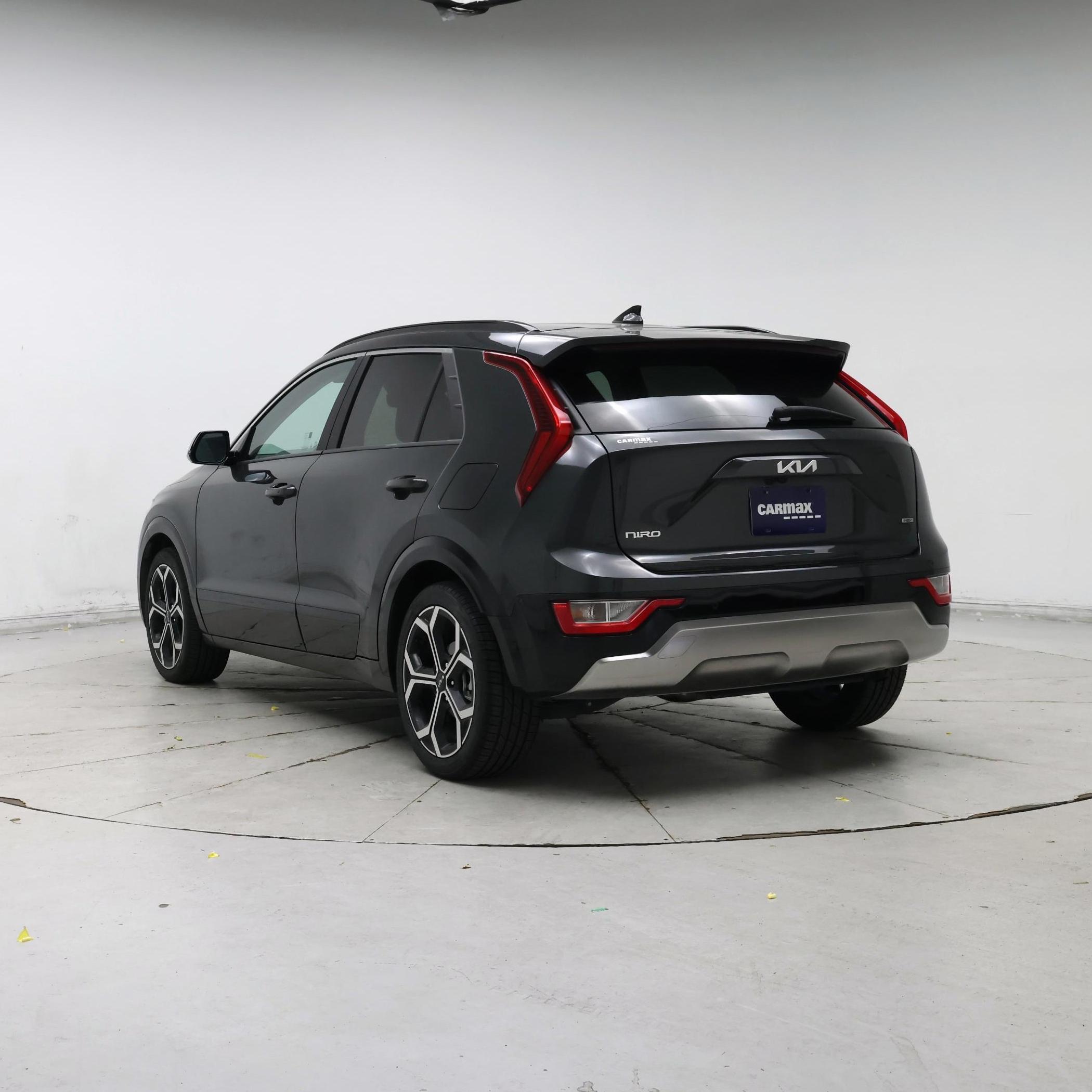 Thumbnail: 2023 Kia Niro - 2