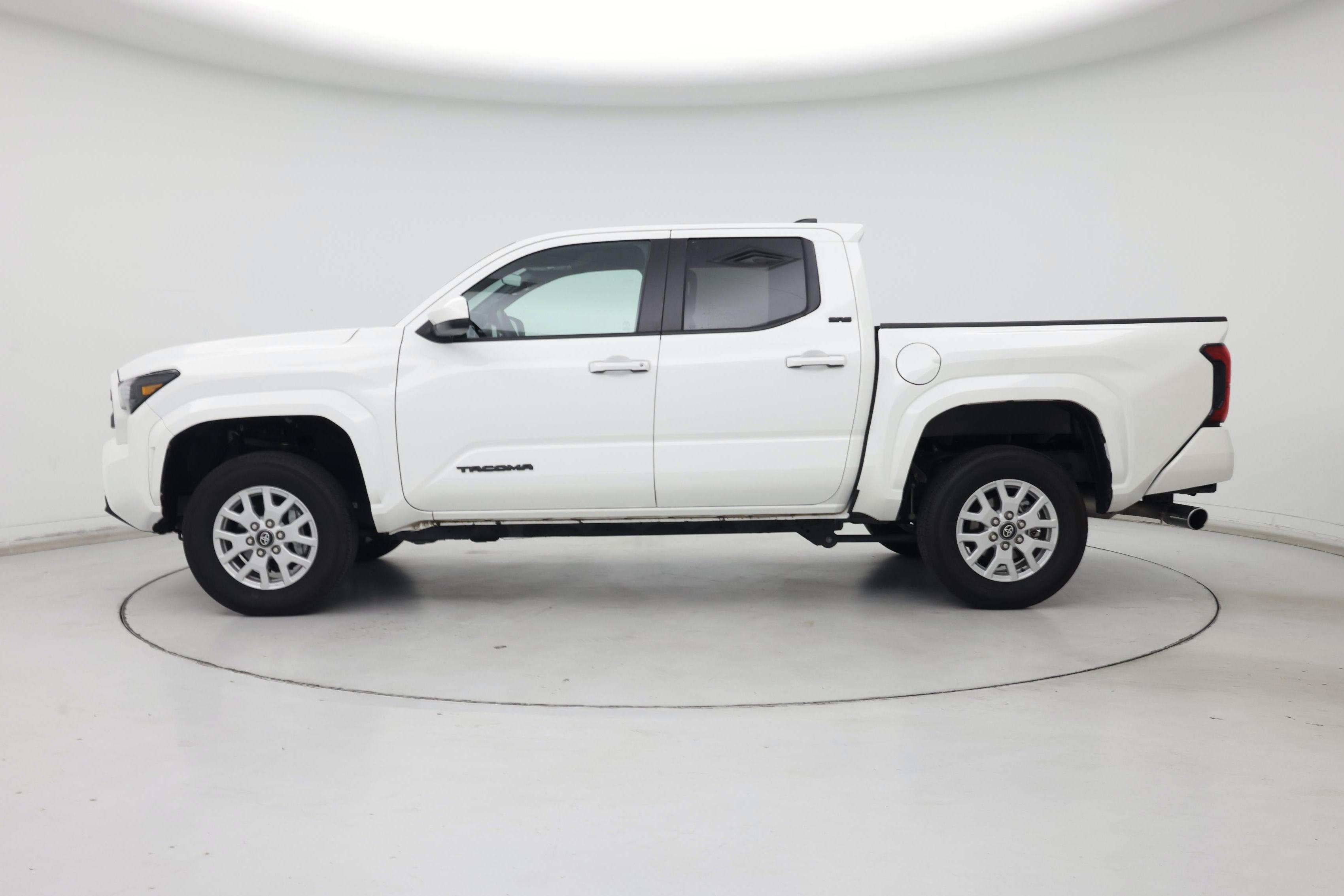 Thumbnail: 2024 Toyota Tacoma - 3