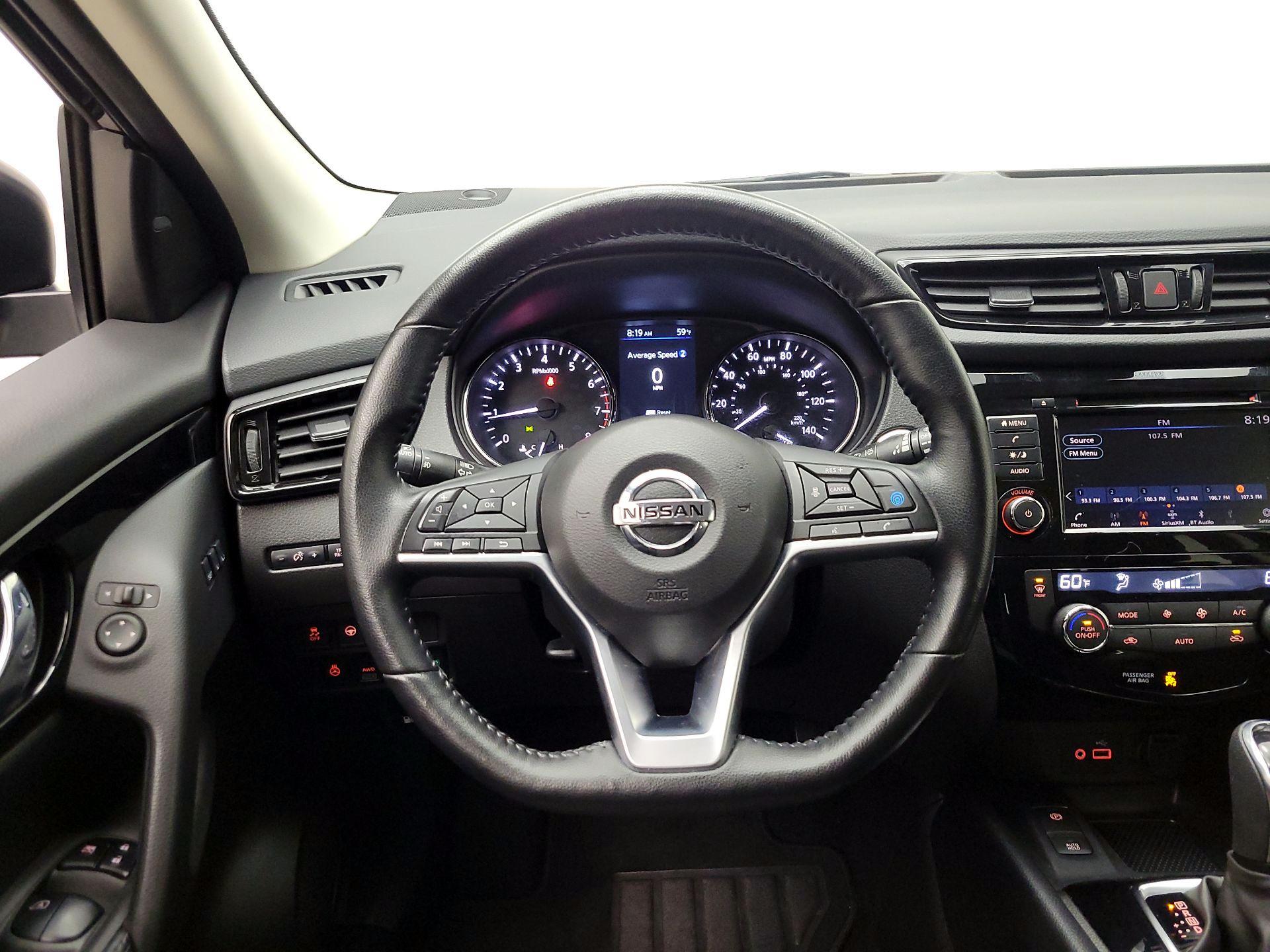 Thumbnail: 2022 Nissan Rogue Sport - 10