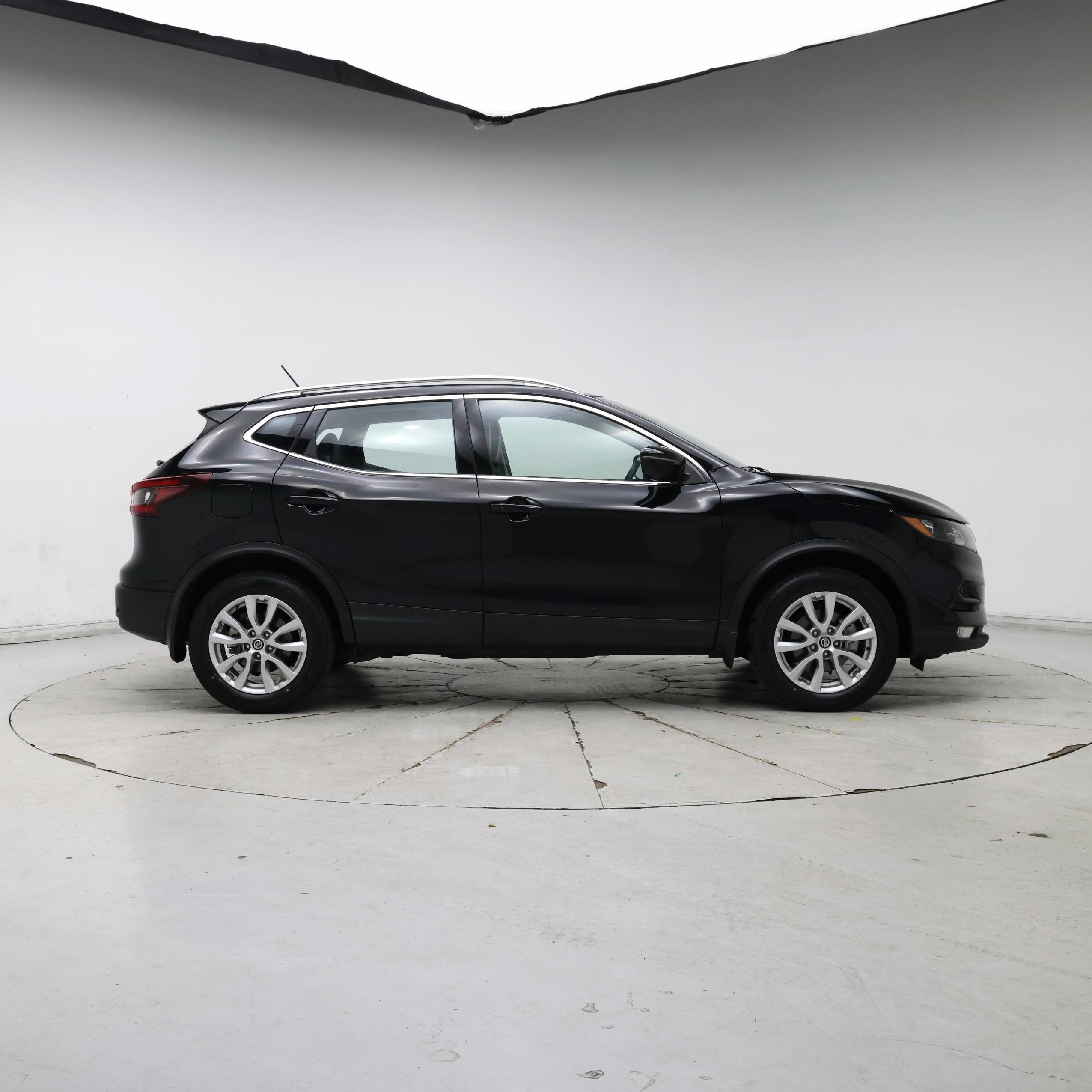 Thumbnail: 2022 Nissan Rogue Sport - 7