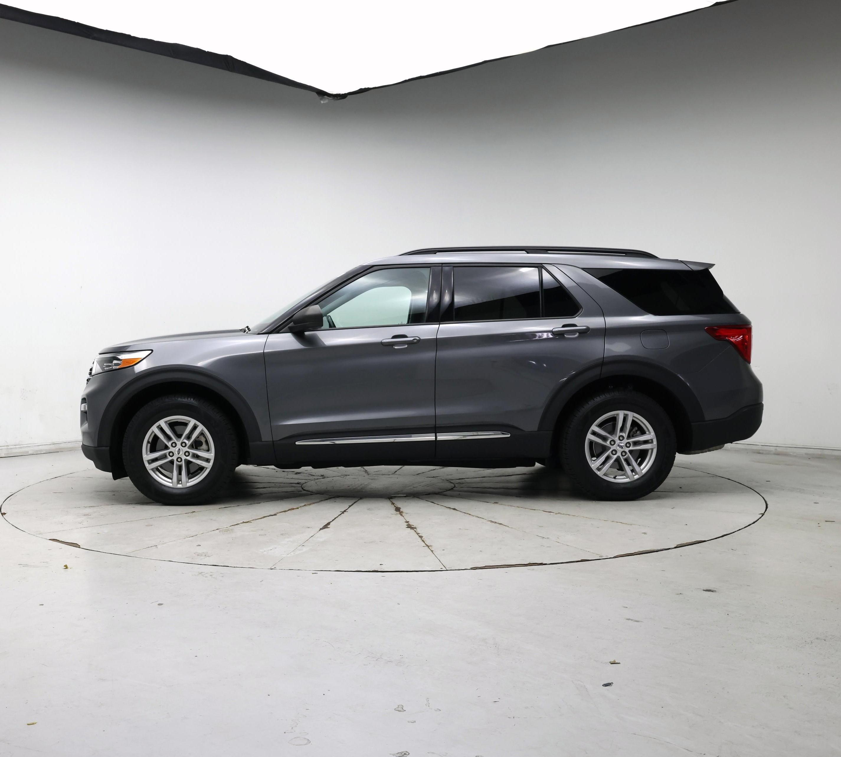 Thumbnail: 2021 Ford Explorer - 3