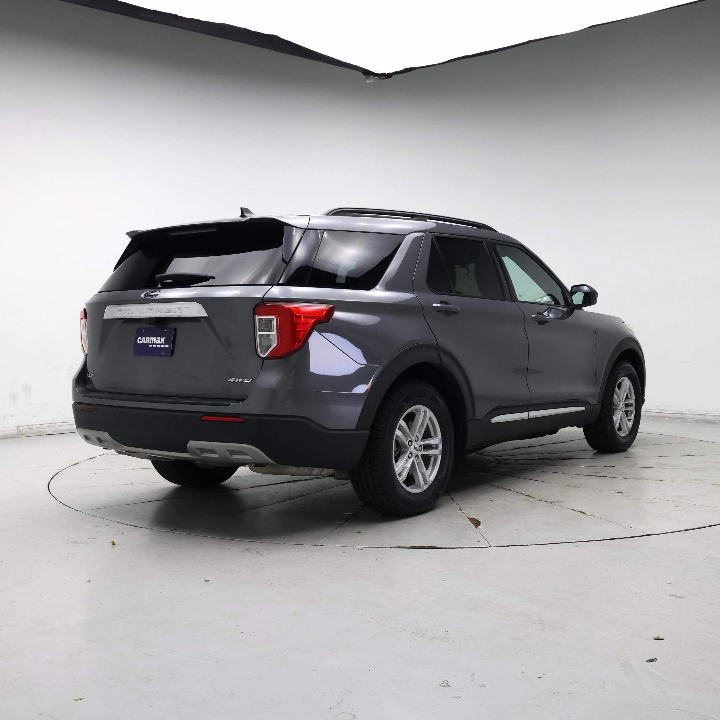 Thumbnail: 2021 Ford Explorer - 8