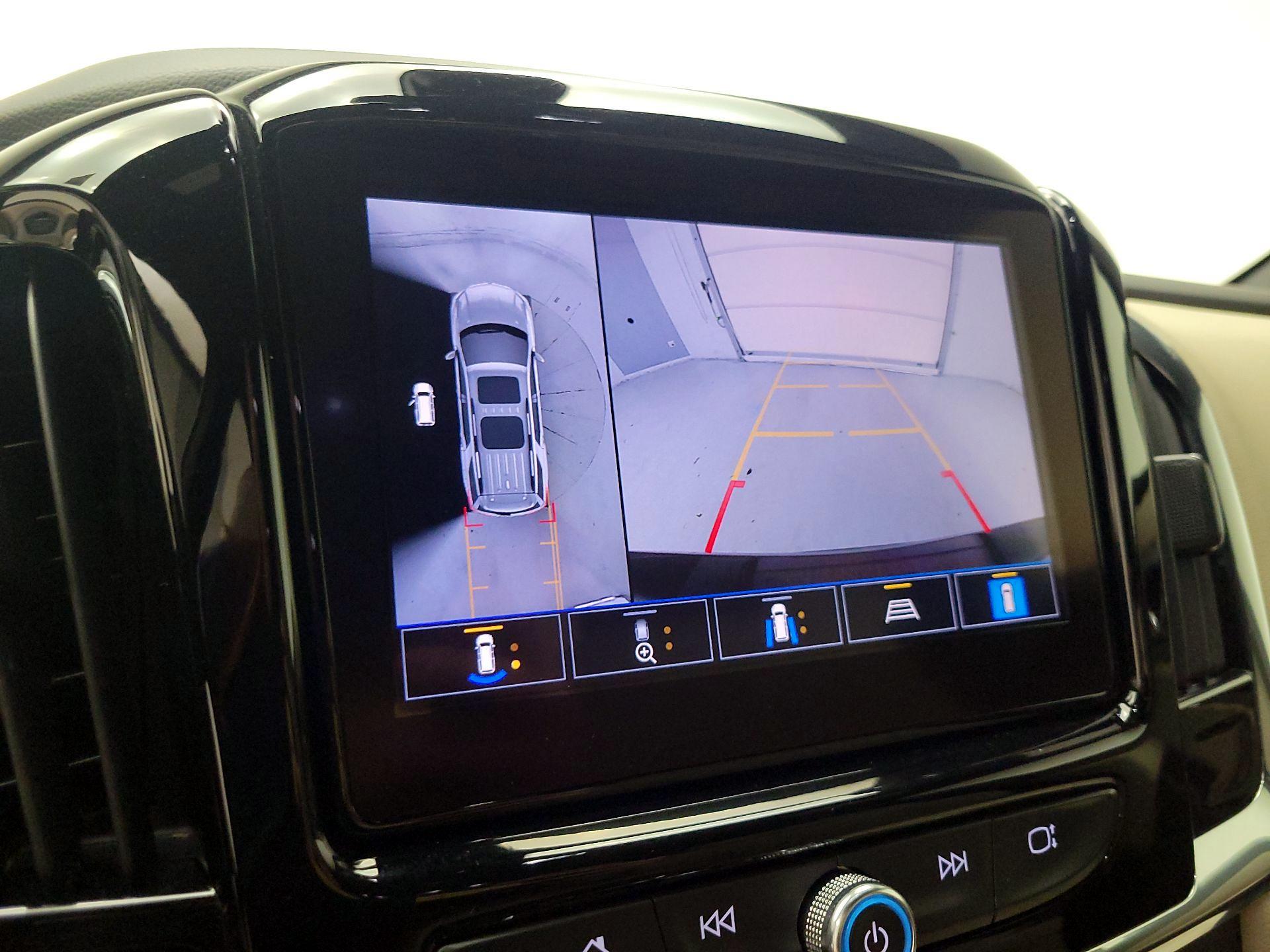 Thumbnail: 2023 Chevrolet Traverse - 15