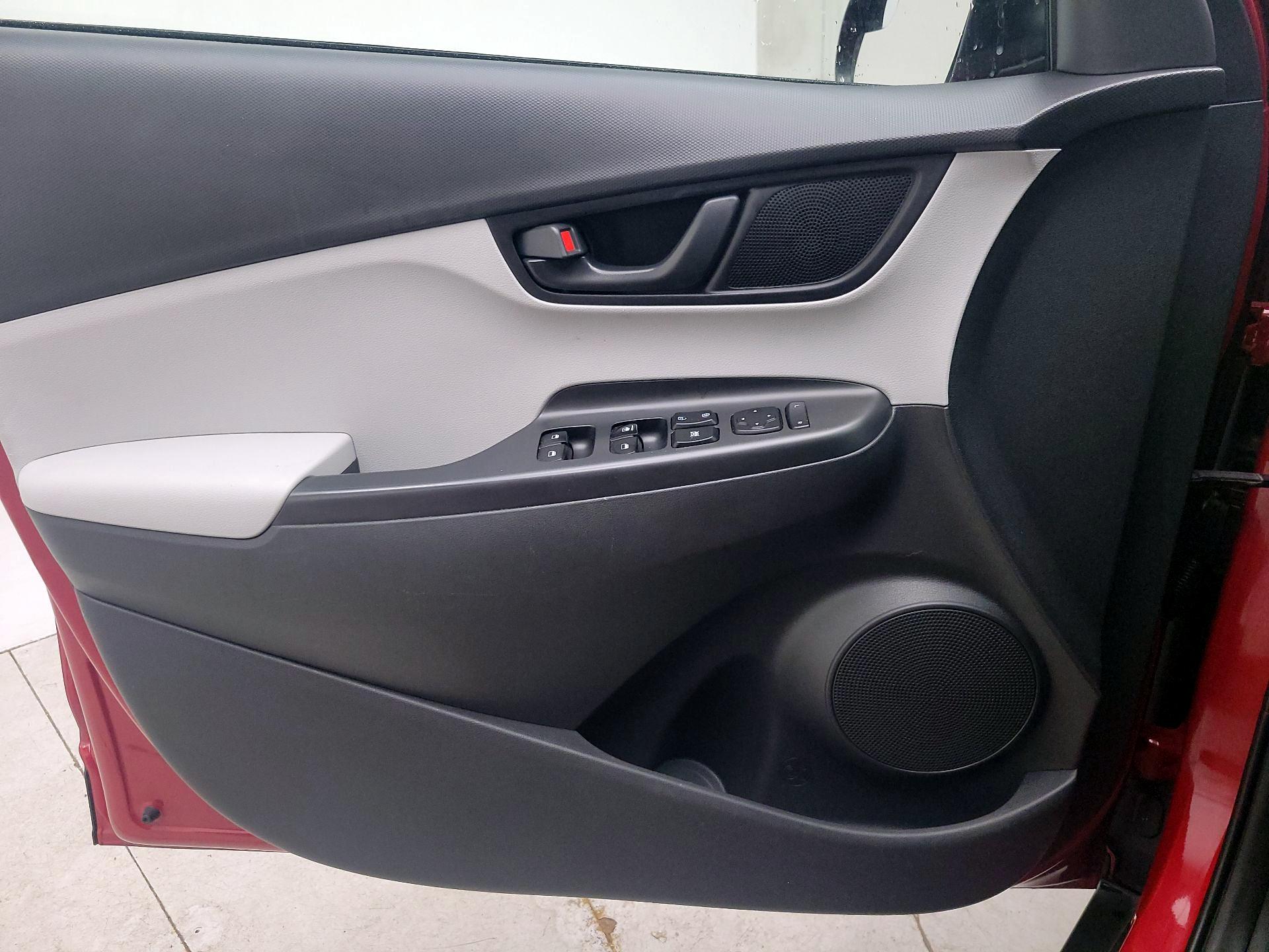 Thumbnail: 2022 Hyundai Kona - 12