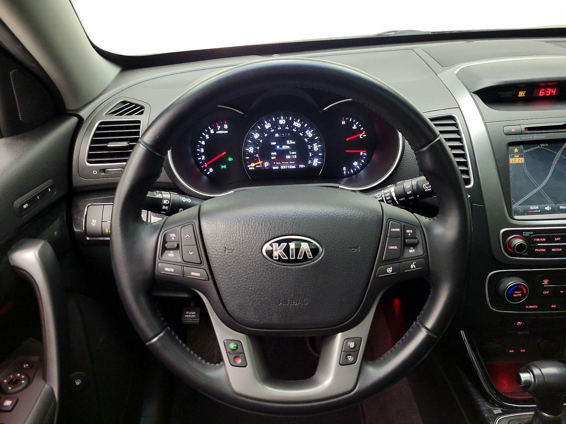 Thumbnail: 2015 Kia Sorento - 10
