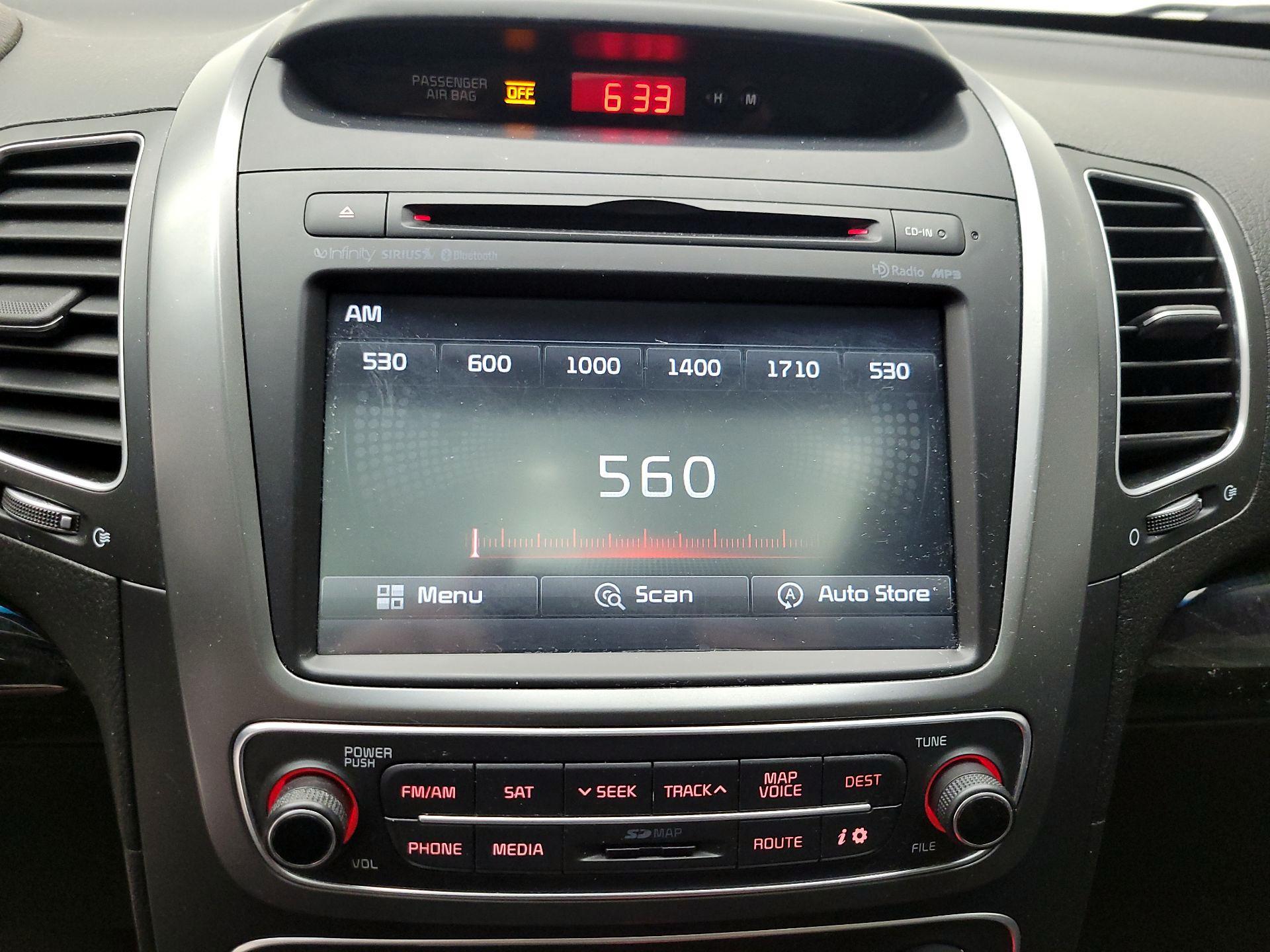 Thumbnail: 2015 Kia Sorento - 16