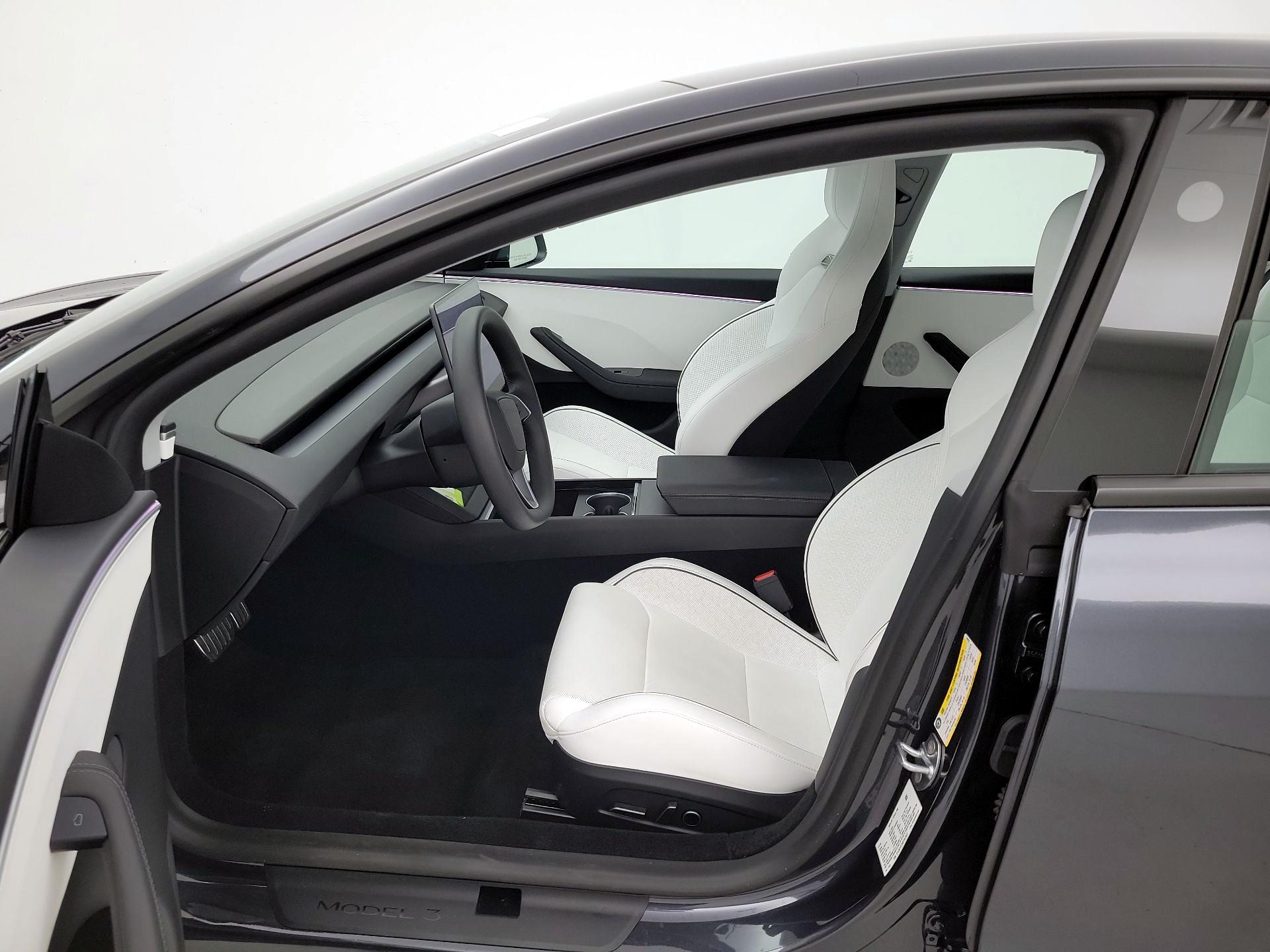 Thumbnail: 2025 Tesla Model 3 - 11