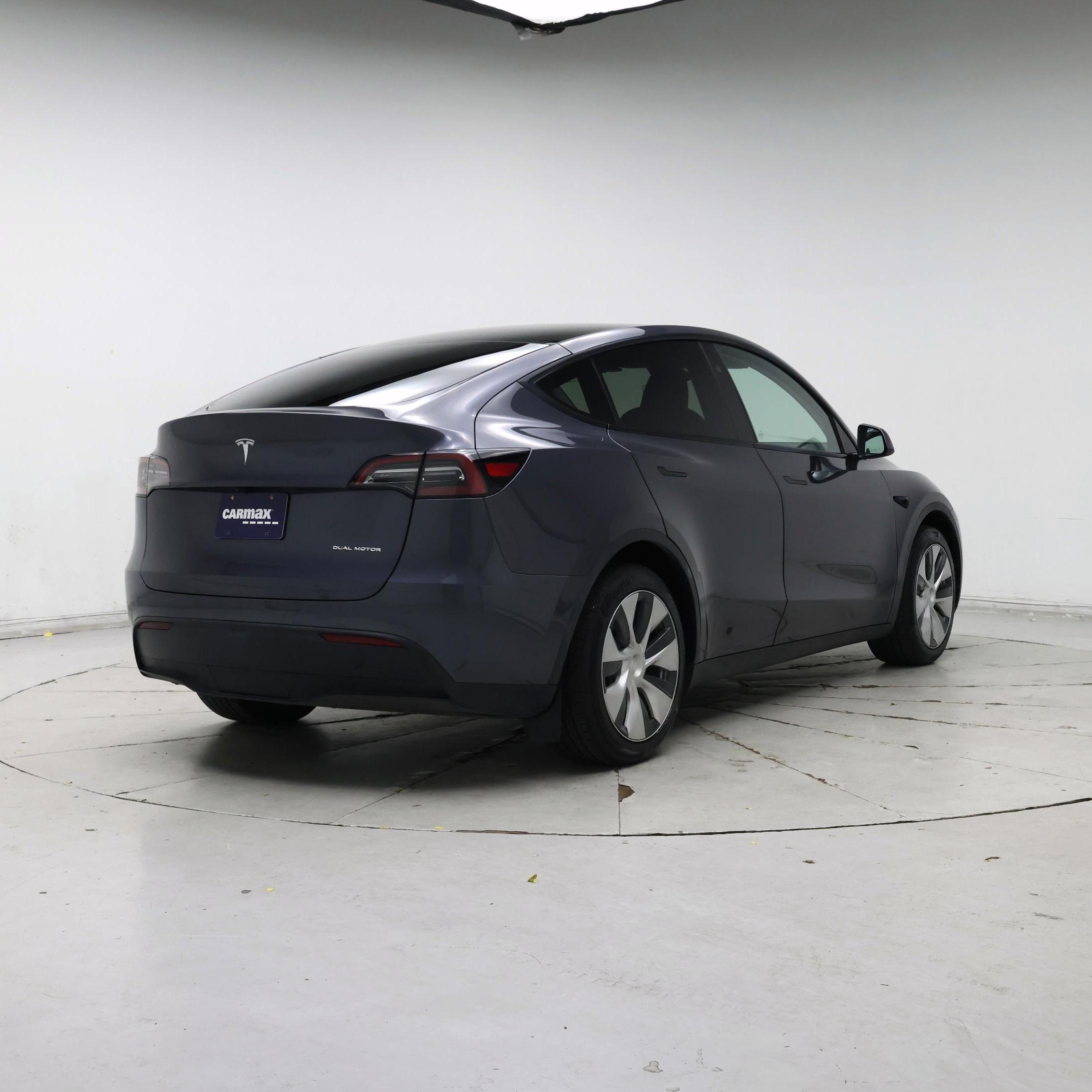 Thumbnail: 2023 Tesla Model Y - 8