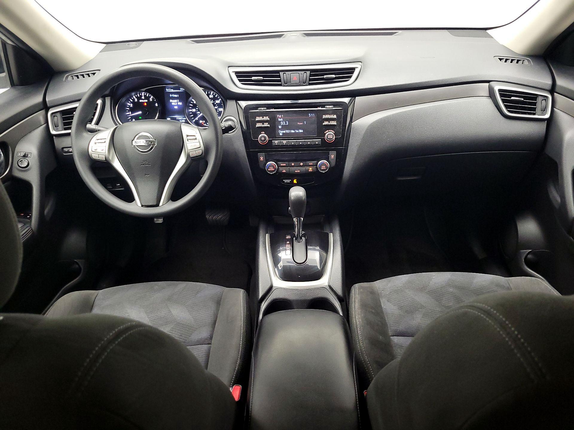 Thumbnail: 2015 Nissan Rogue - 9