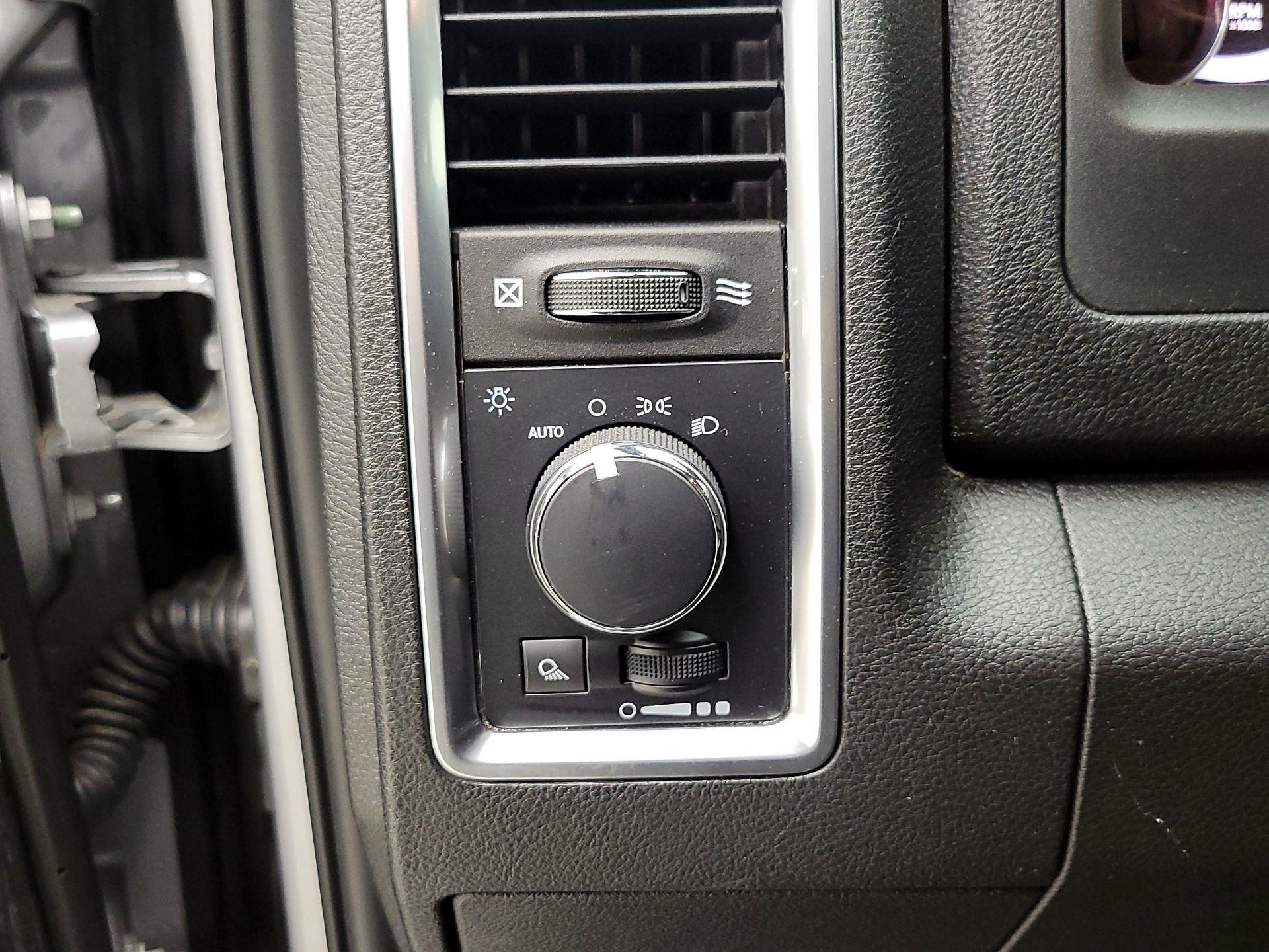 Thumbnail: 2022 RAM 1500 Classic - 13
