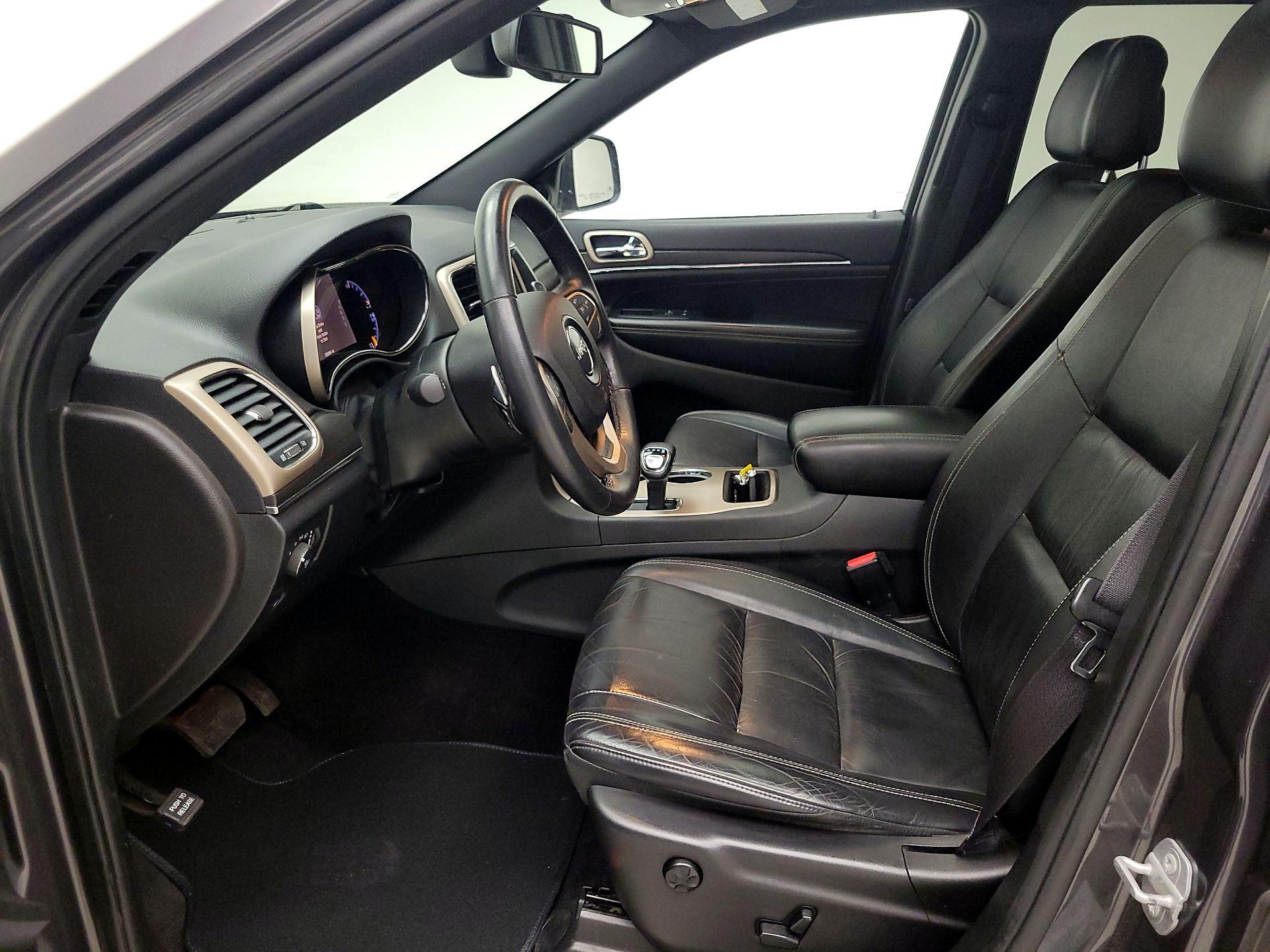 Thumbnail: 2015 Jeep Grand Cherokee - 11