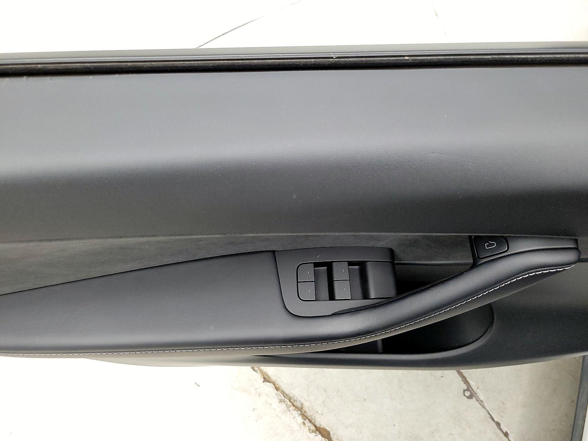 Thumbnail: 2022 Tesla Model Y - 12