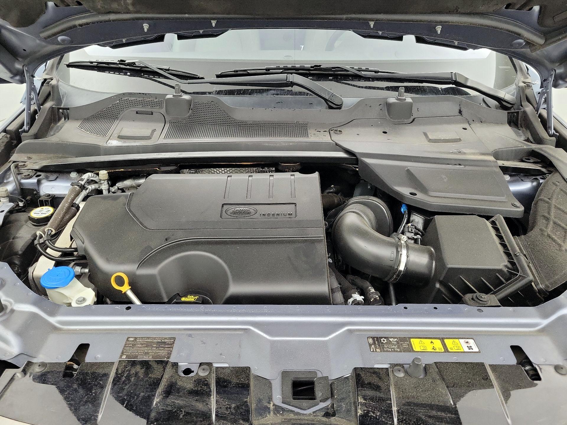 Thumbnail: 2018 Land Rover Discovery Sport - 19