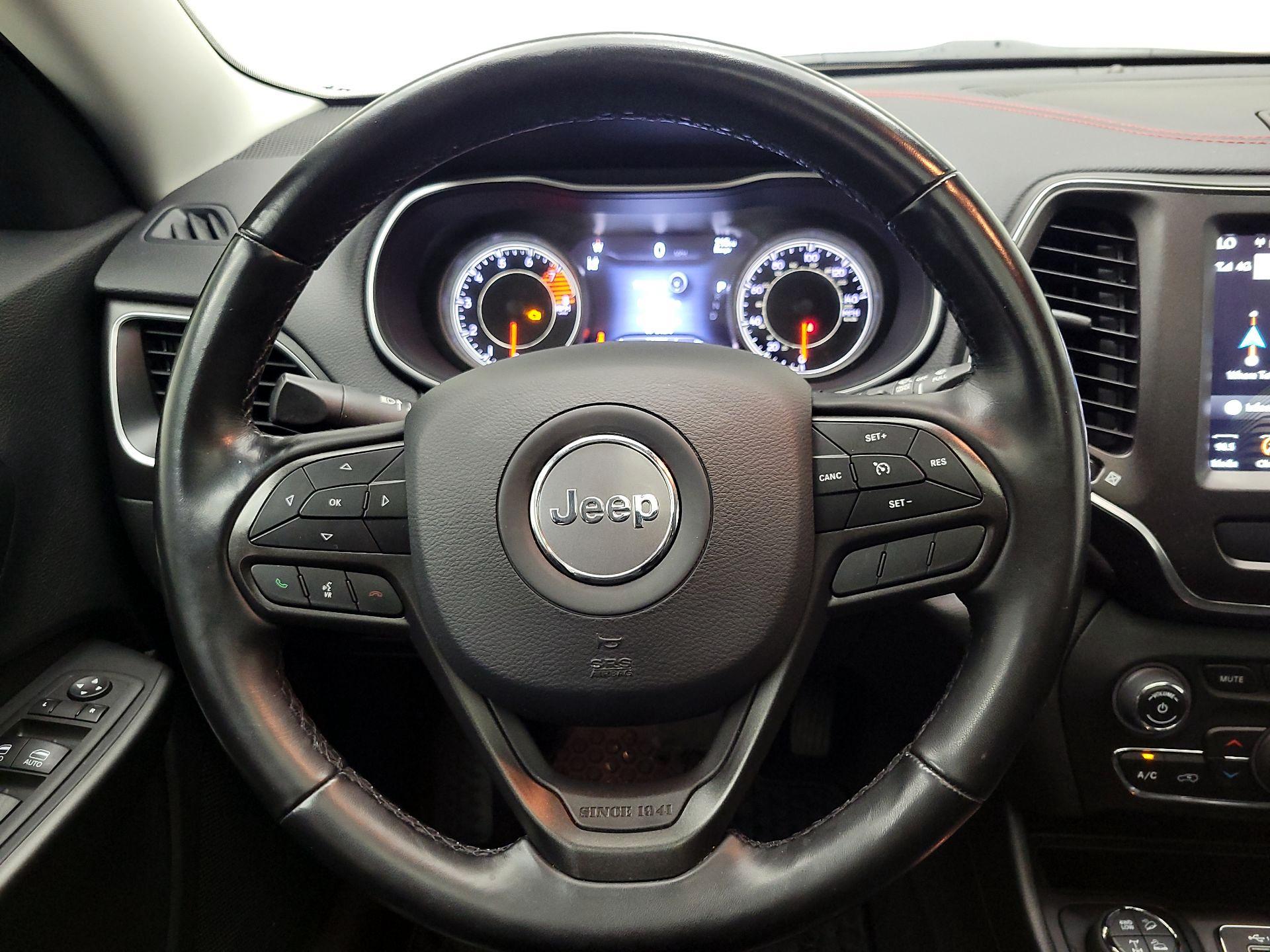 Thumbnail: 2021 Jeep Cherokee - 10