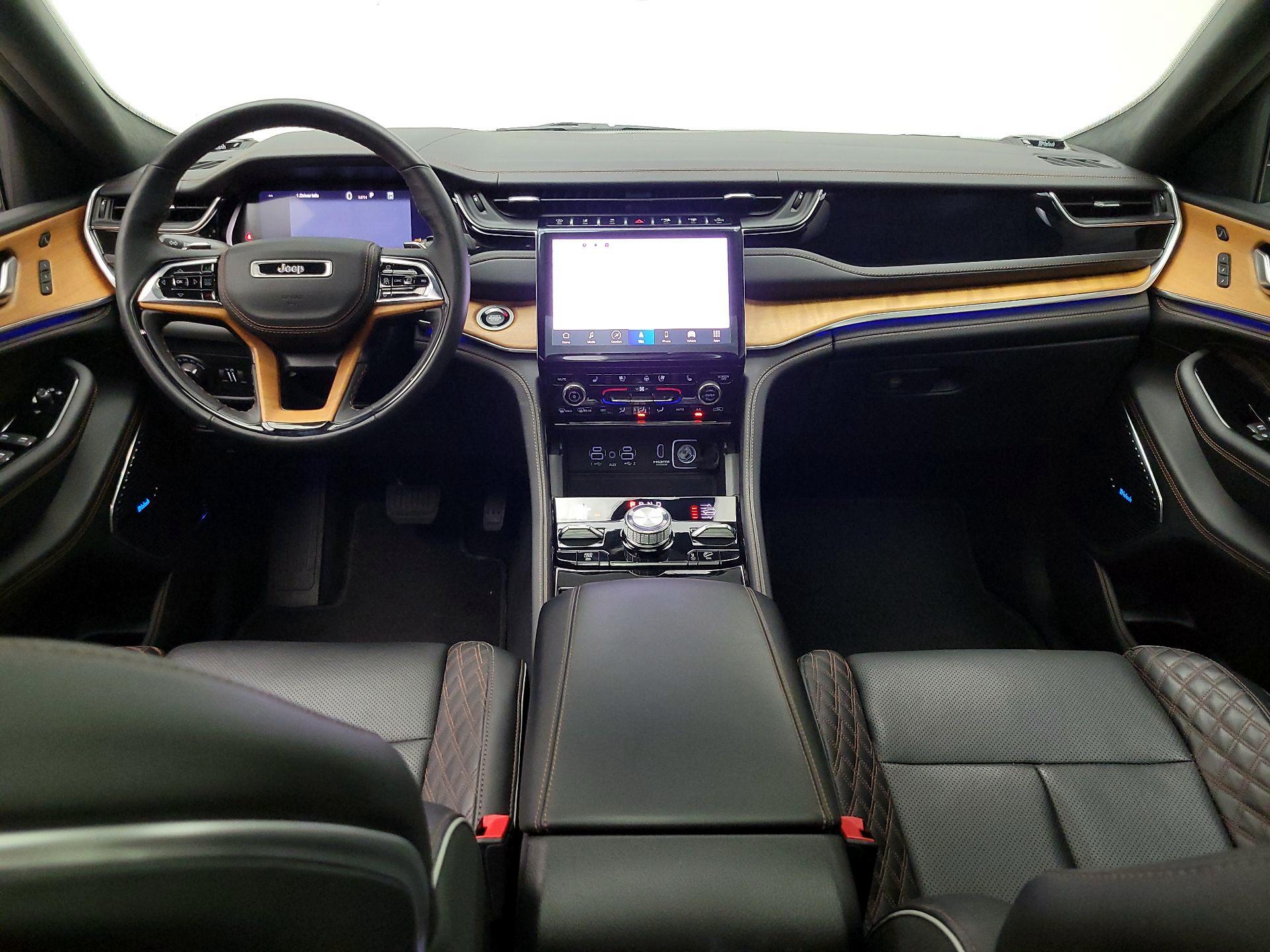 Thumbnail: 2023 Jeep Grand Cherokee L - 9