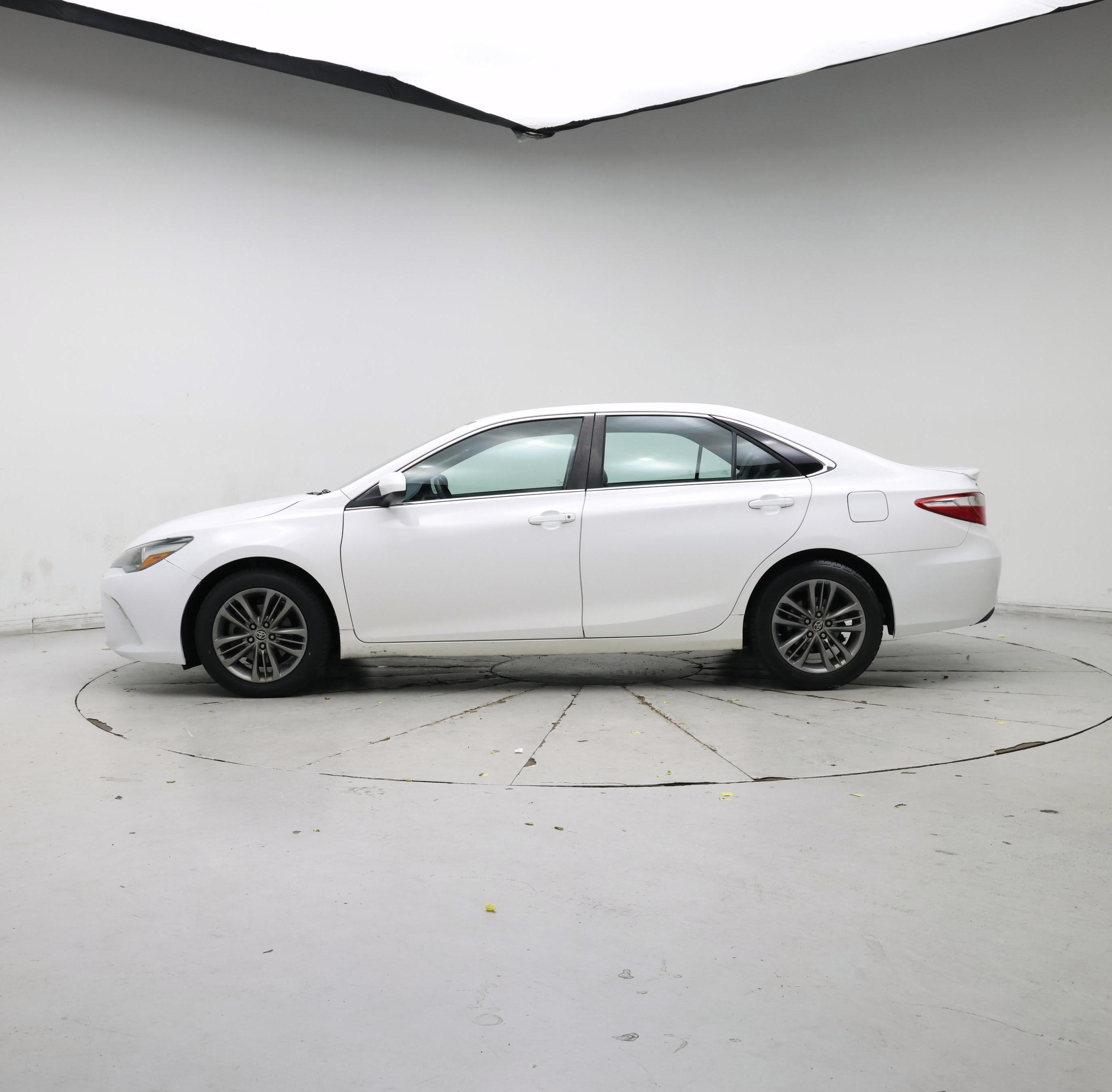 Thumbnail: 2015 Toyota Camry - 3
