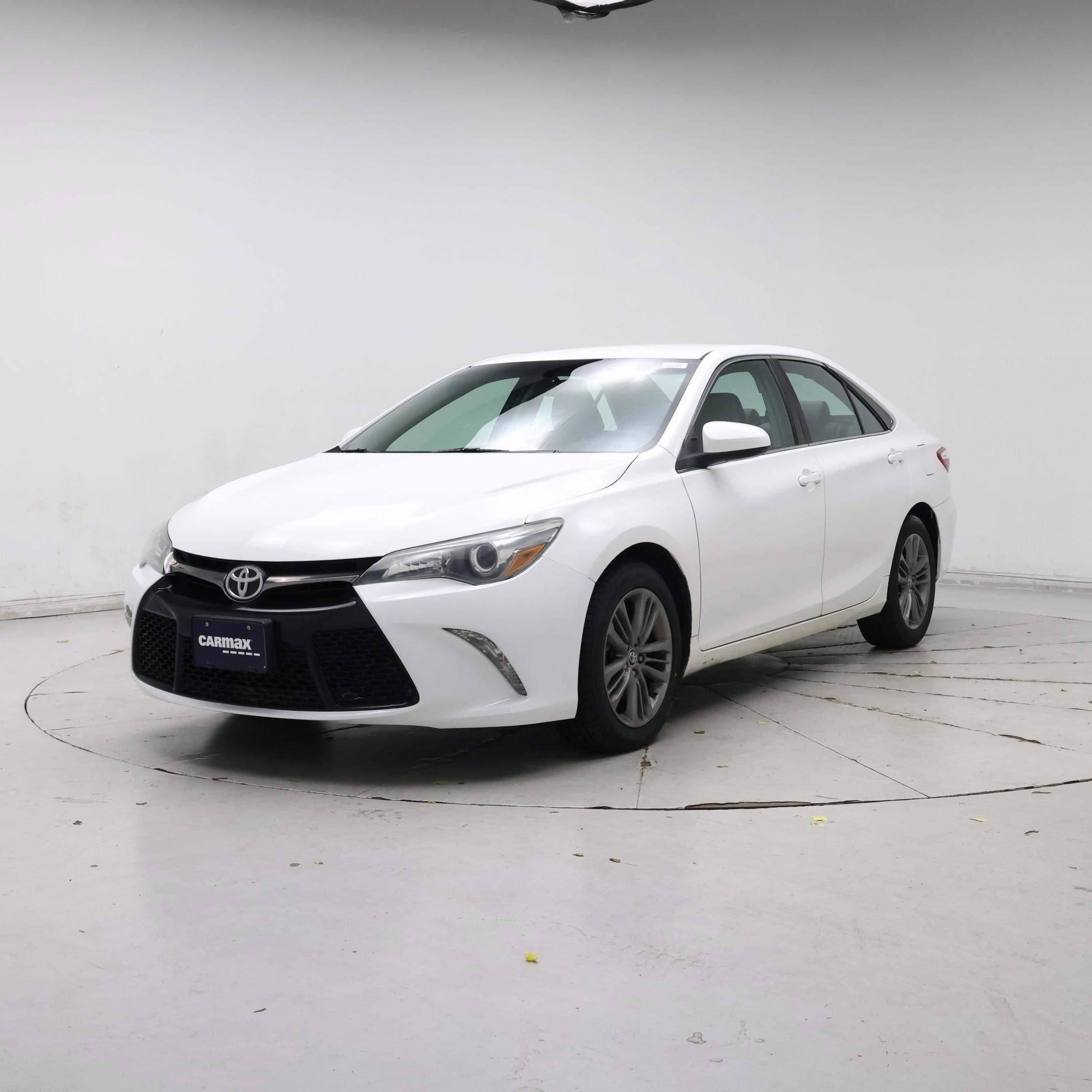 Thumbnail: 2015 Toyota Camry - 4