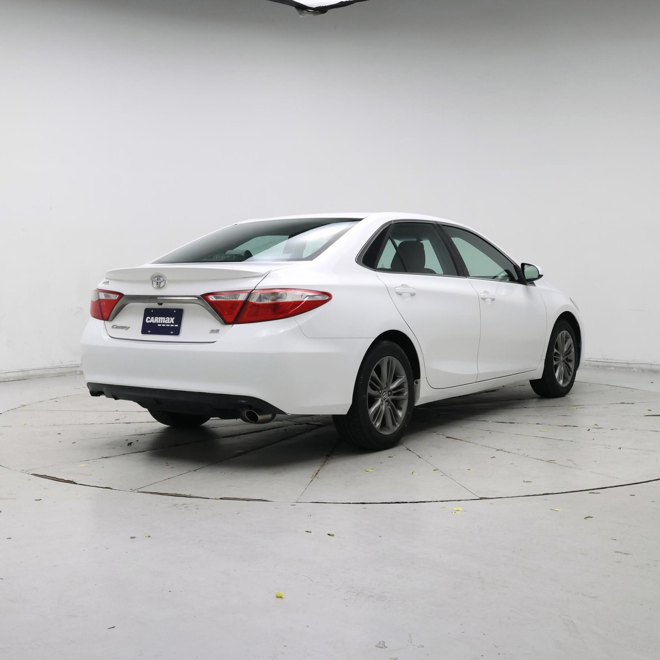Thumbnail: 2015 Toyota Camry - 8