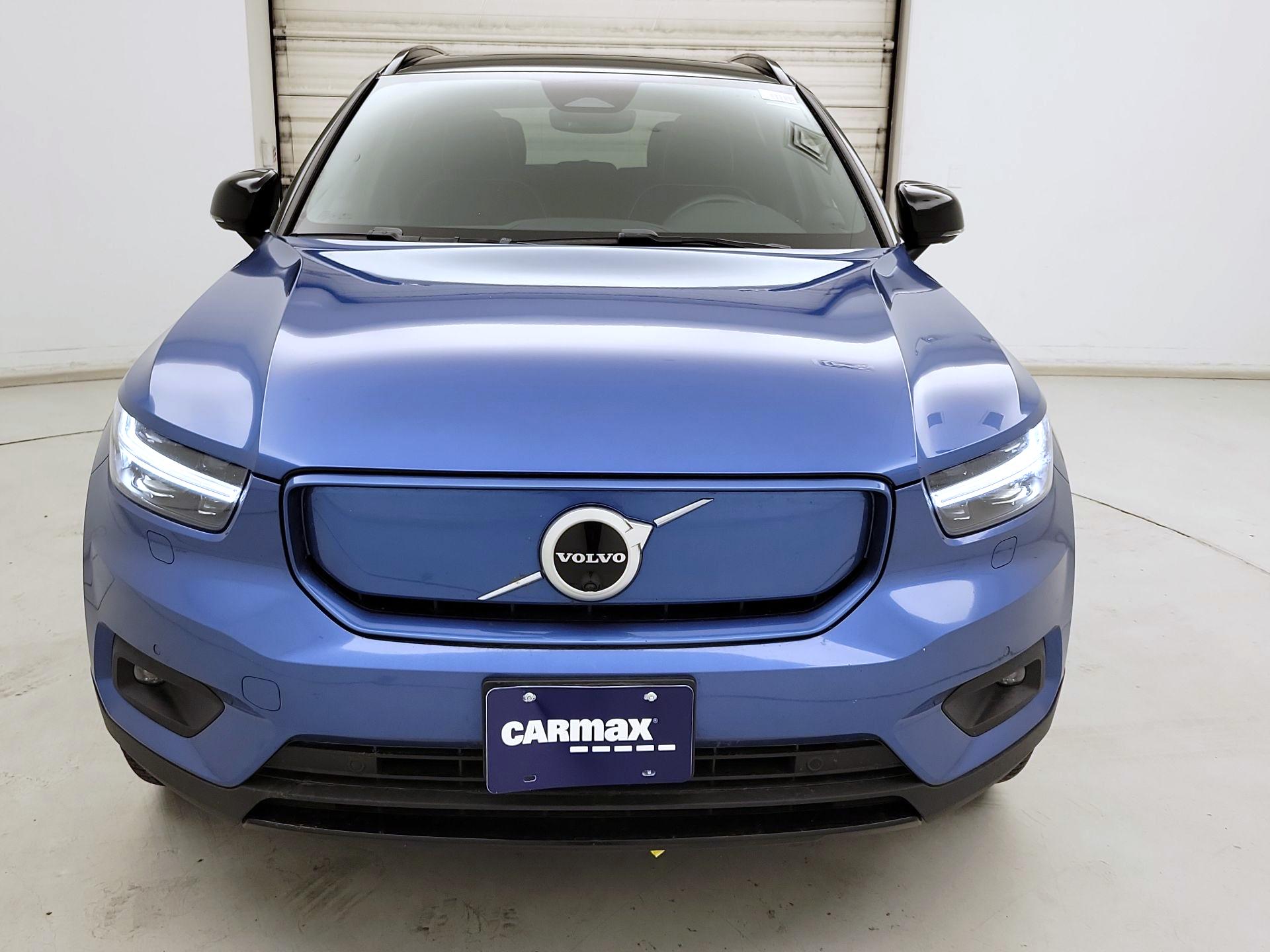 Thumbnail: 2021 Volvo XC40 - 2