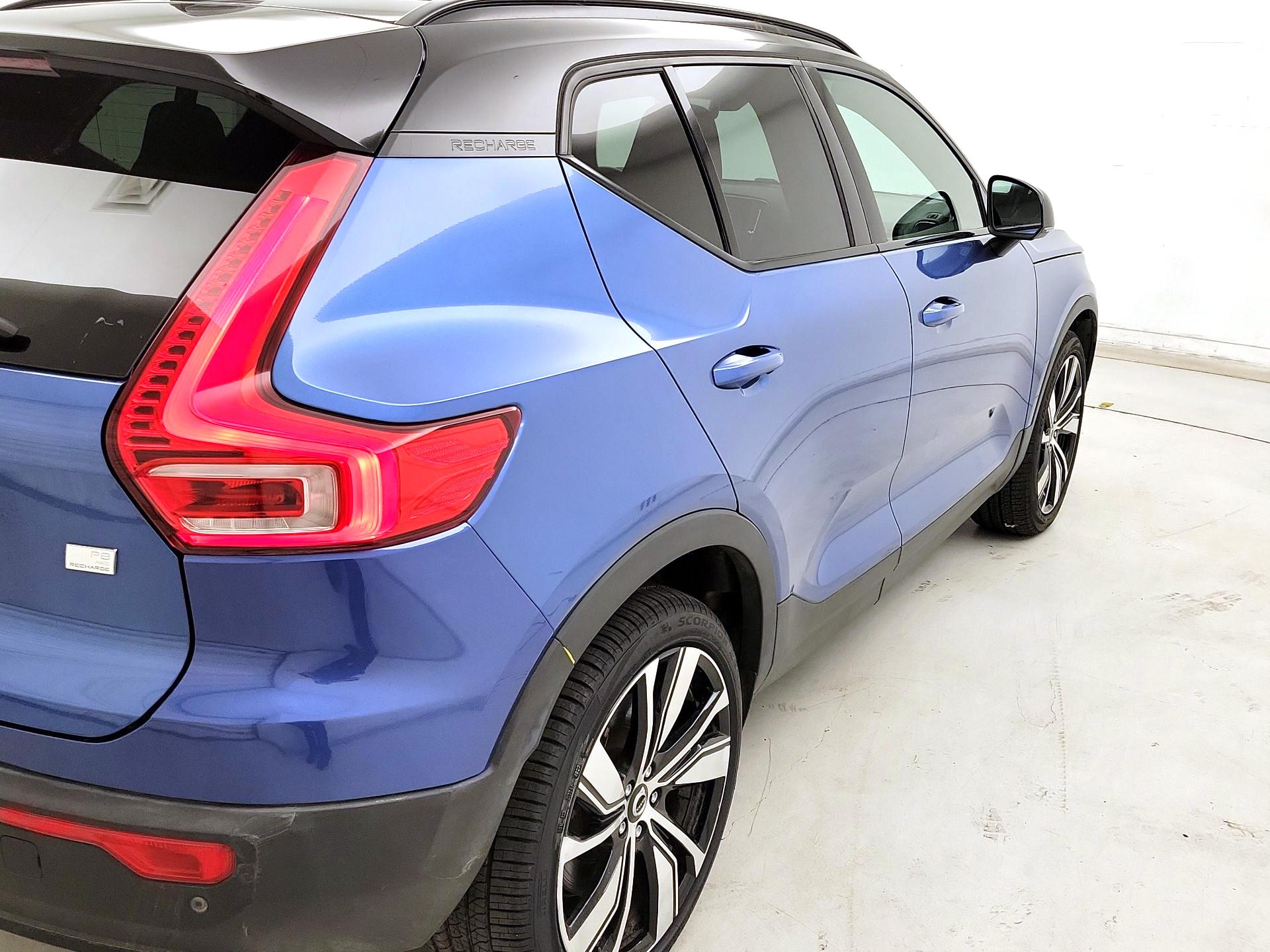 Thumbnail: 2021 Volvo XC40 - 5
