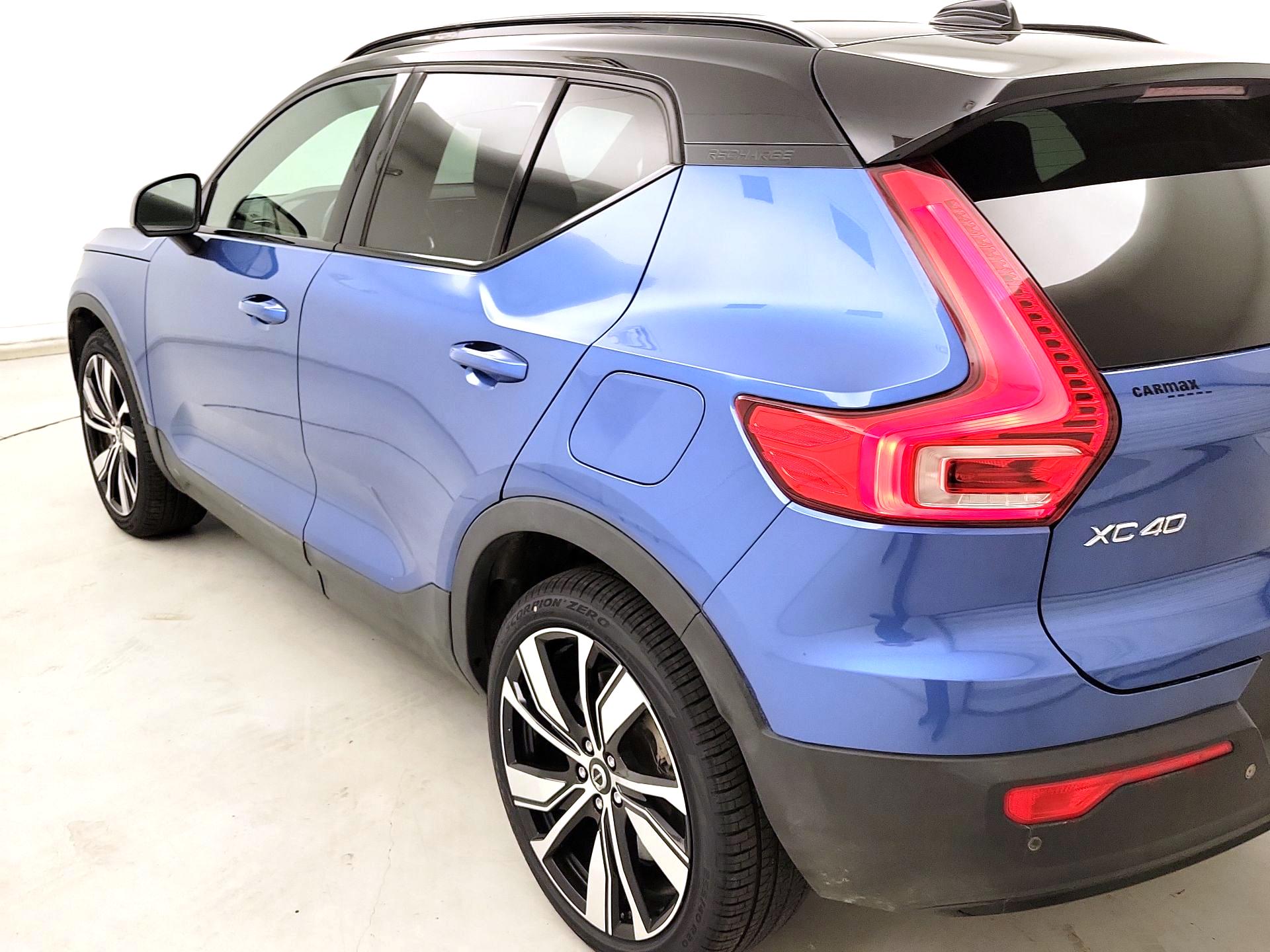 Thumbnail: 2021 Volvo XC40 - 7