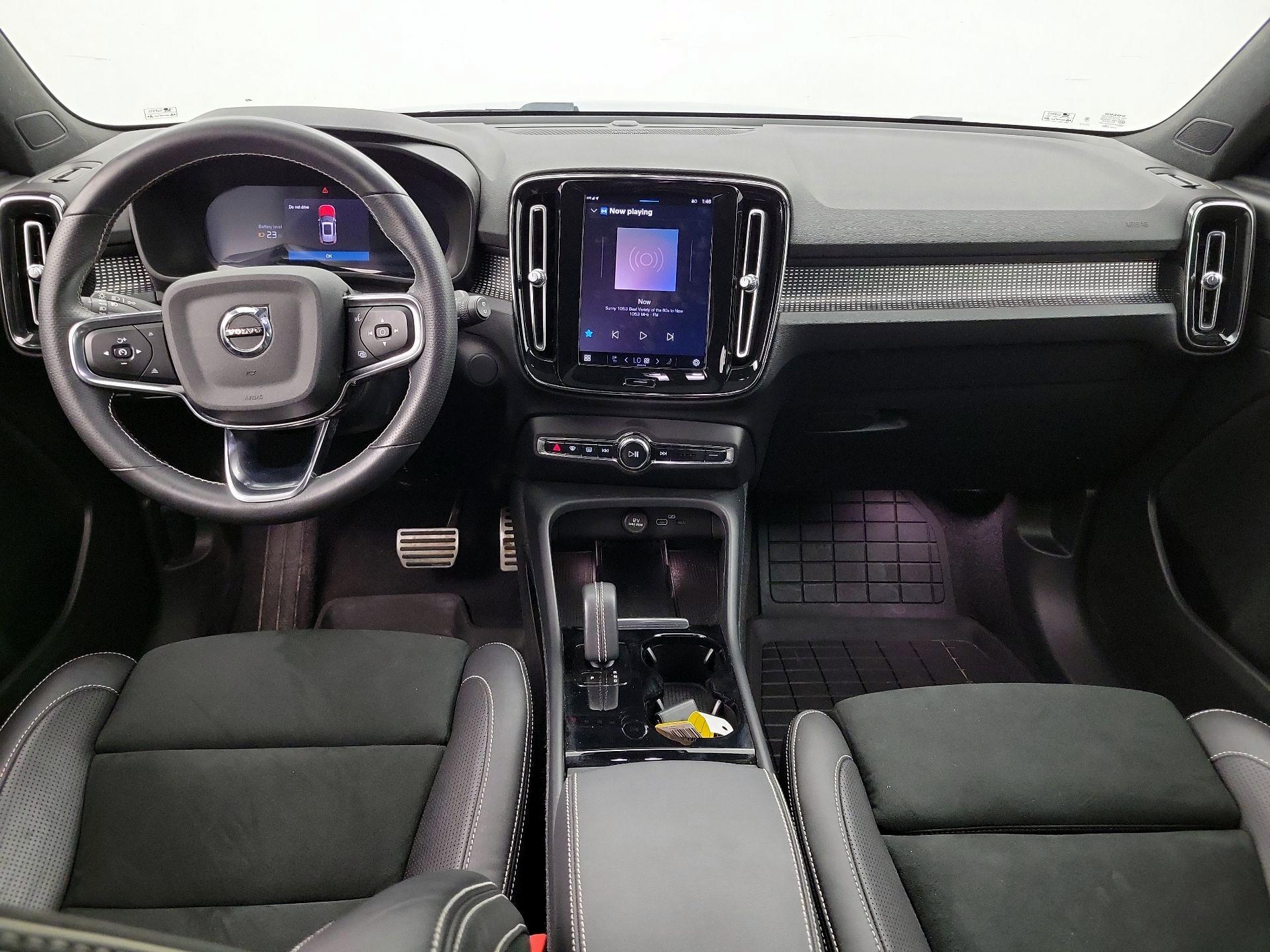 Thumbnail: 2021 Volvo XC40 - 8