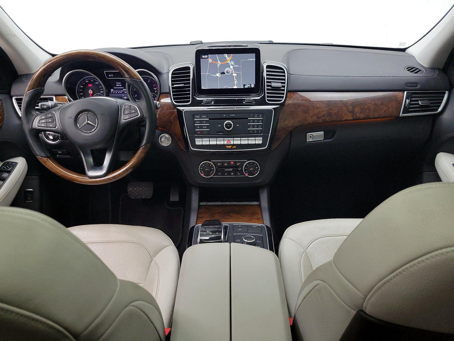 Thumbnail: 2016 Mercedes-Benz GLE - 9
