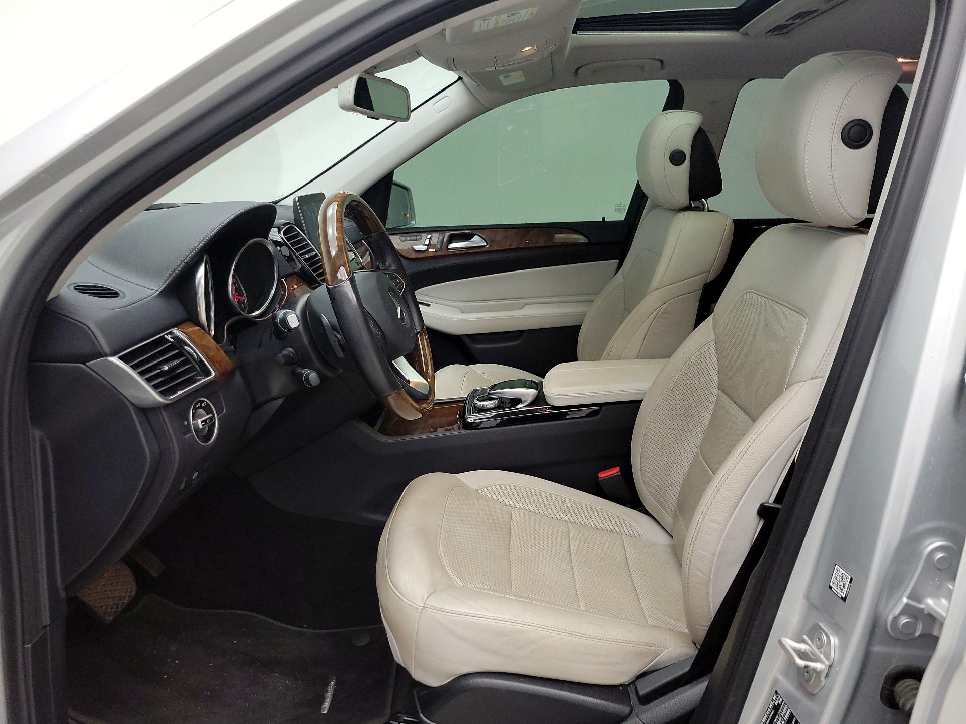 Thumbnail: 2016 Mercedes-Benz GLE - 11