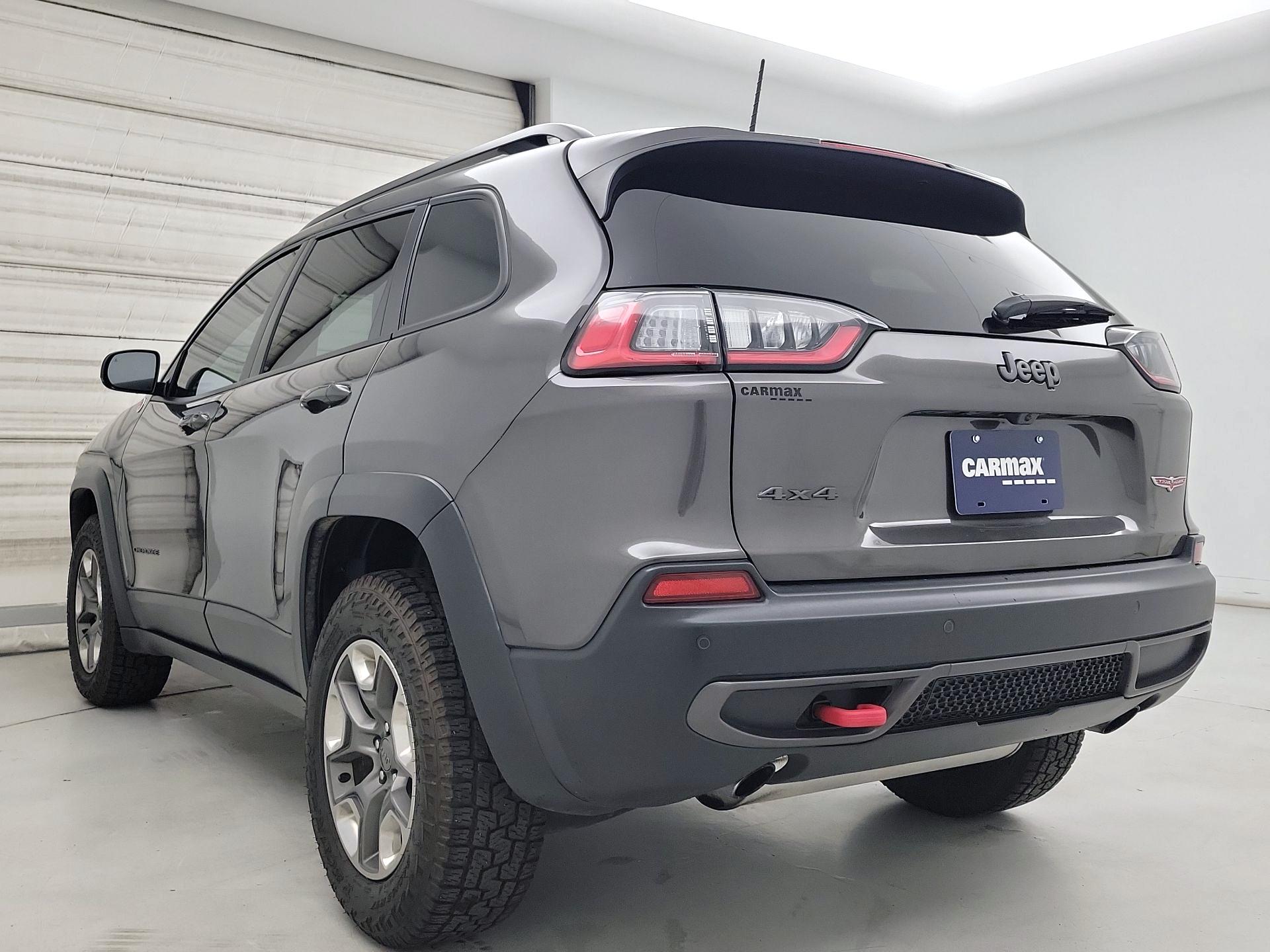 Thumbnail: 2019 Jeep Cherokee - 7