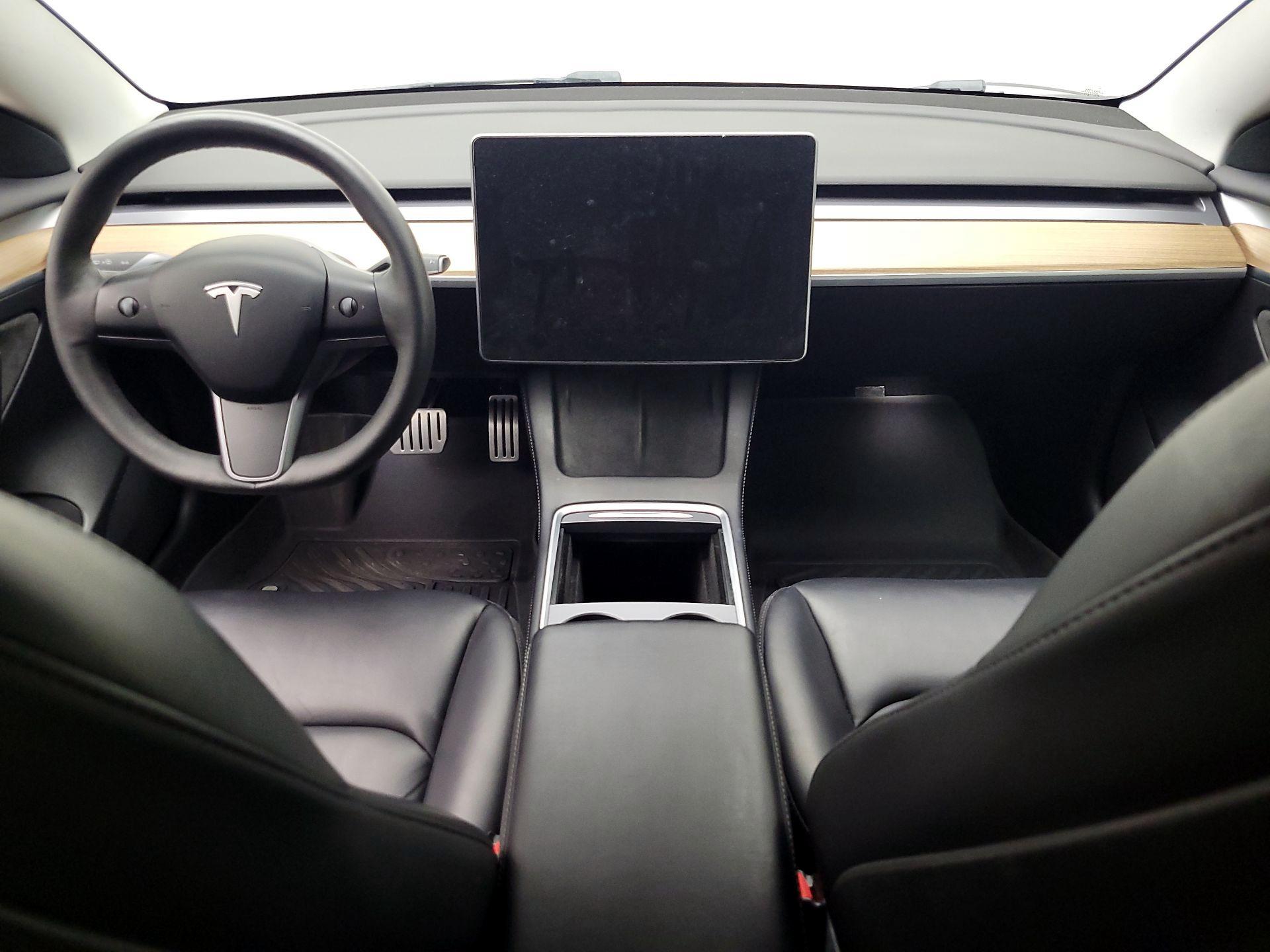 Thumbnail: 2021 Tesla Model 3 - 9