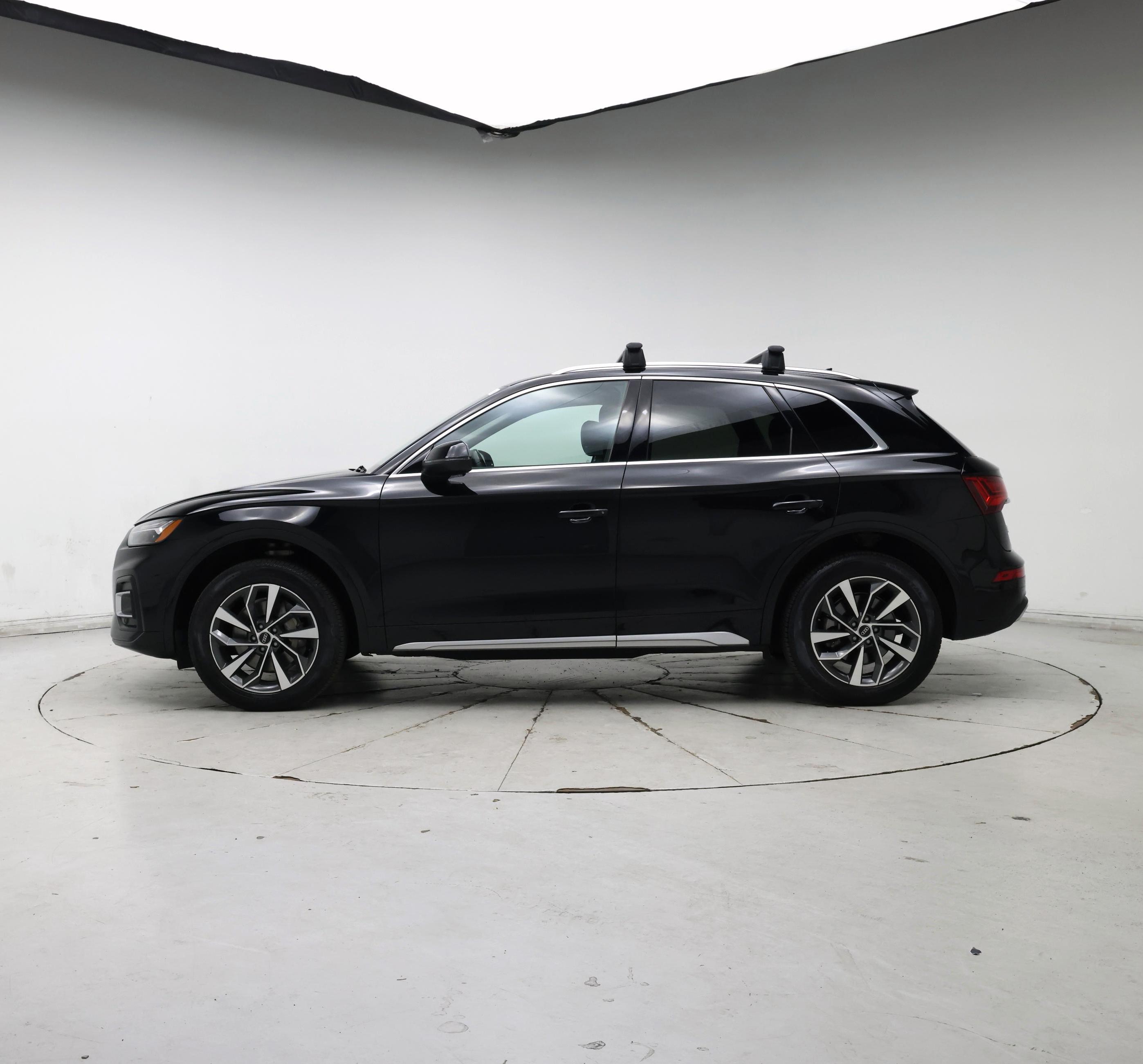 Thumbnail: 2021 Audi Q5 - 3