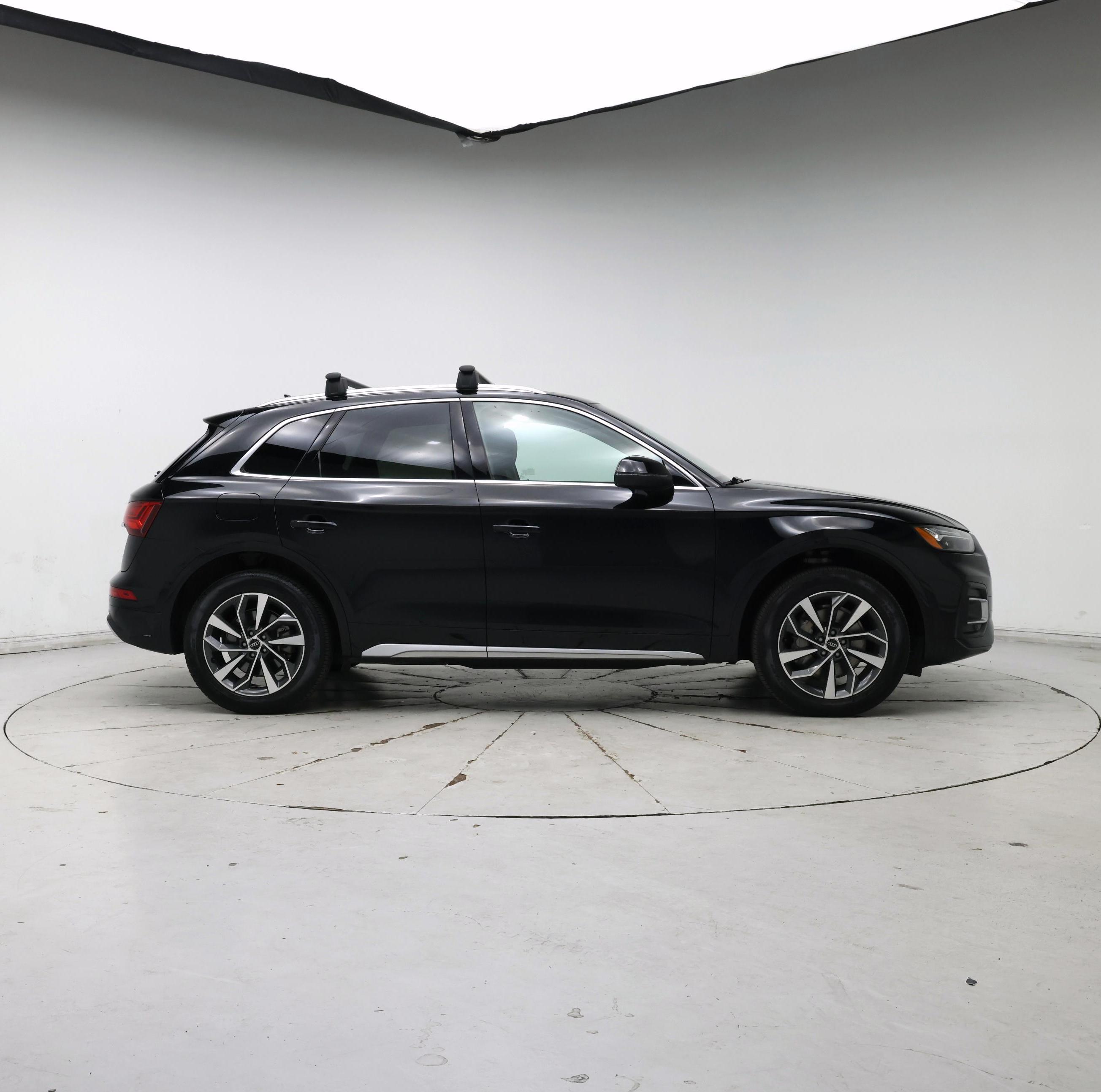 Thumbnail: 2021 Audi Q5 - 7