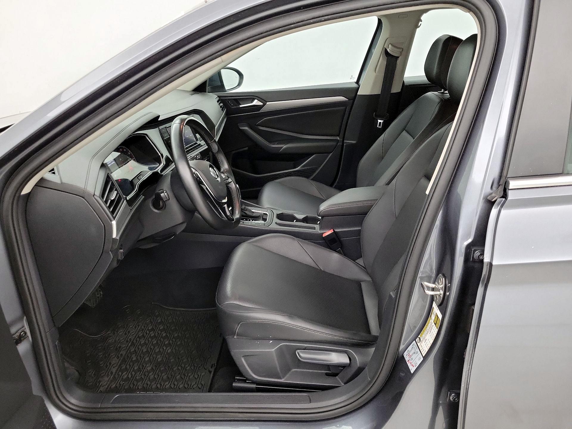 Thumbnail: 2019 Volkswagen Jetta - 9