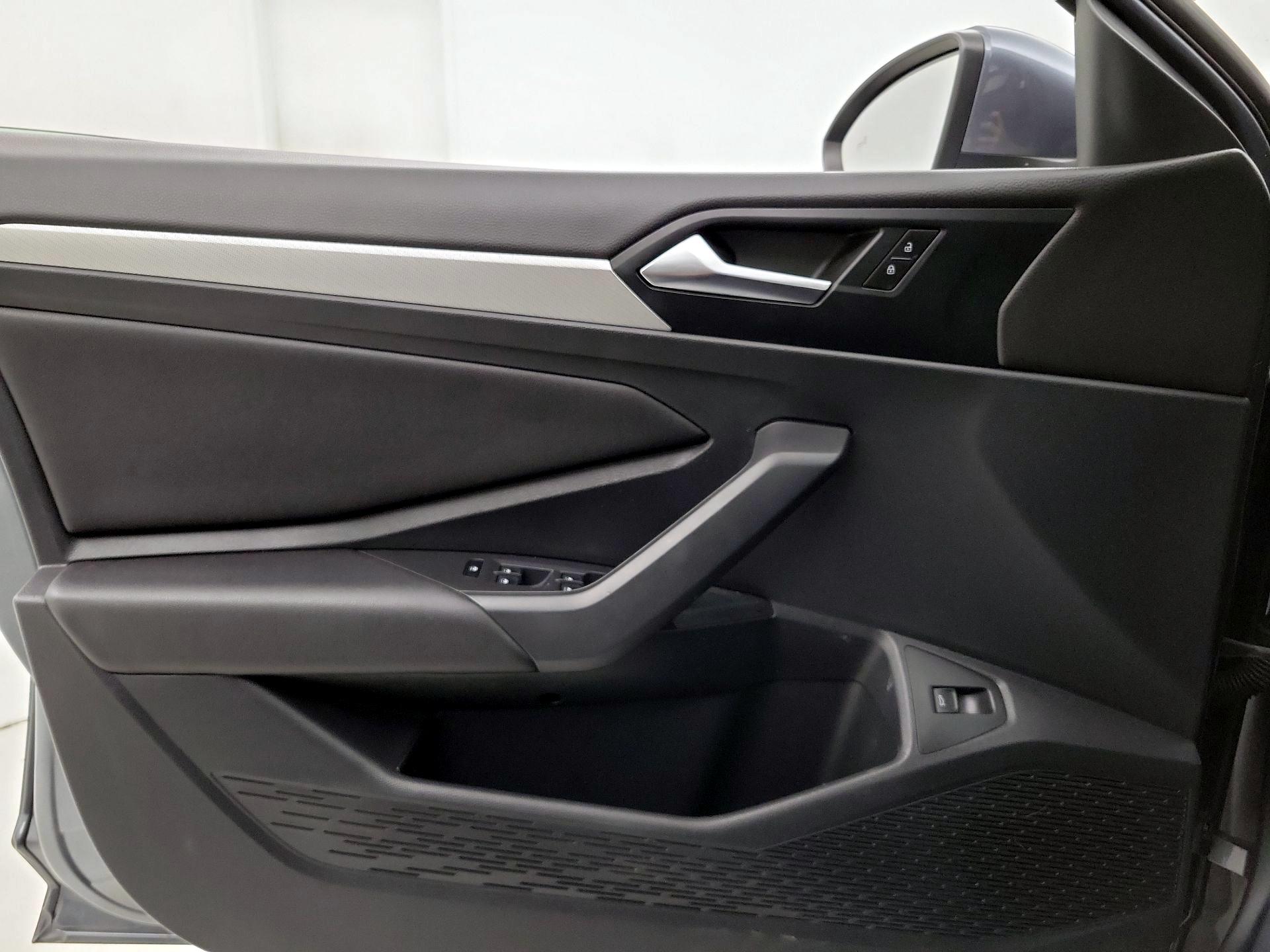 Thumbnail: 2019 Volkswagen Jetta - 10