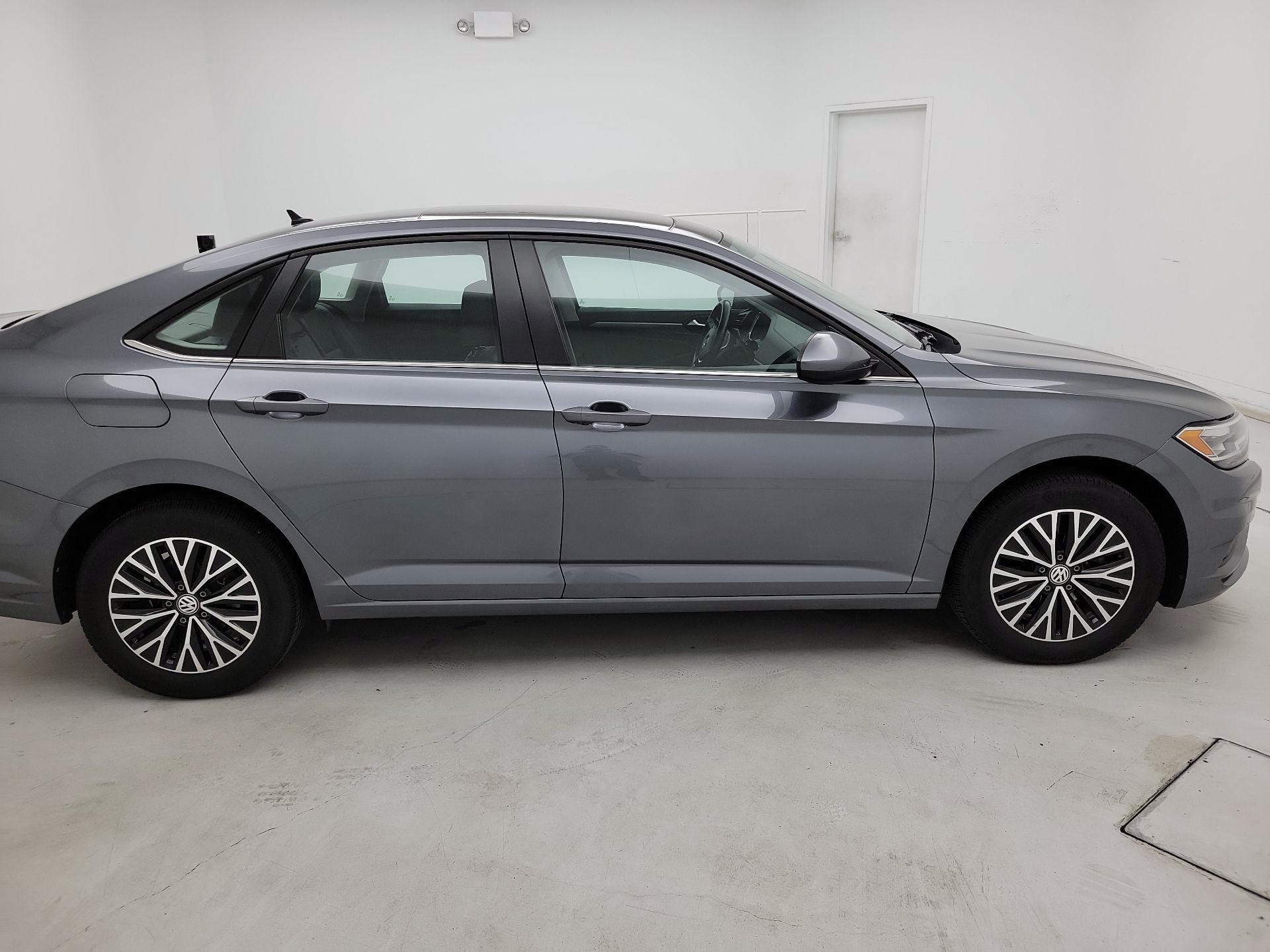 Thumbnail: 2019 Volkswagen Jetta - 4