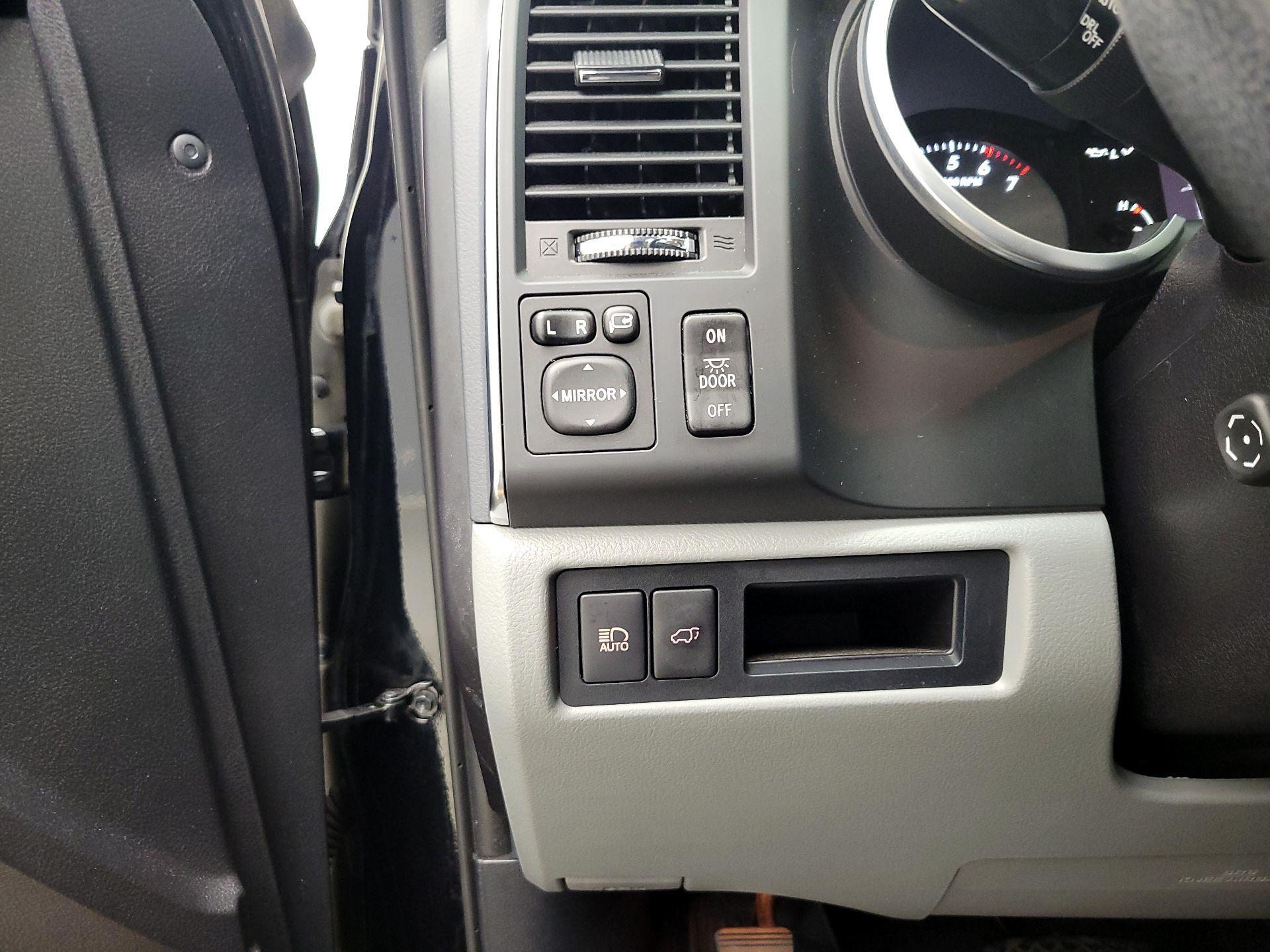 Thumbnail: 2021 Toyota Sequoia - 13